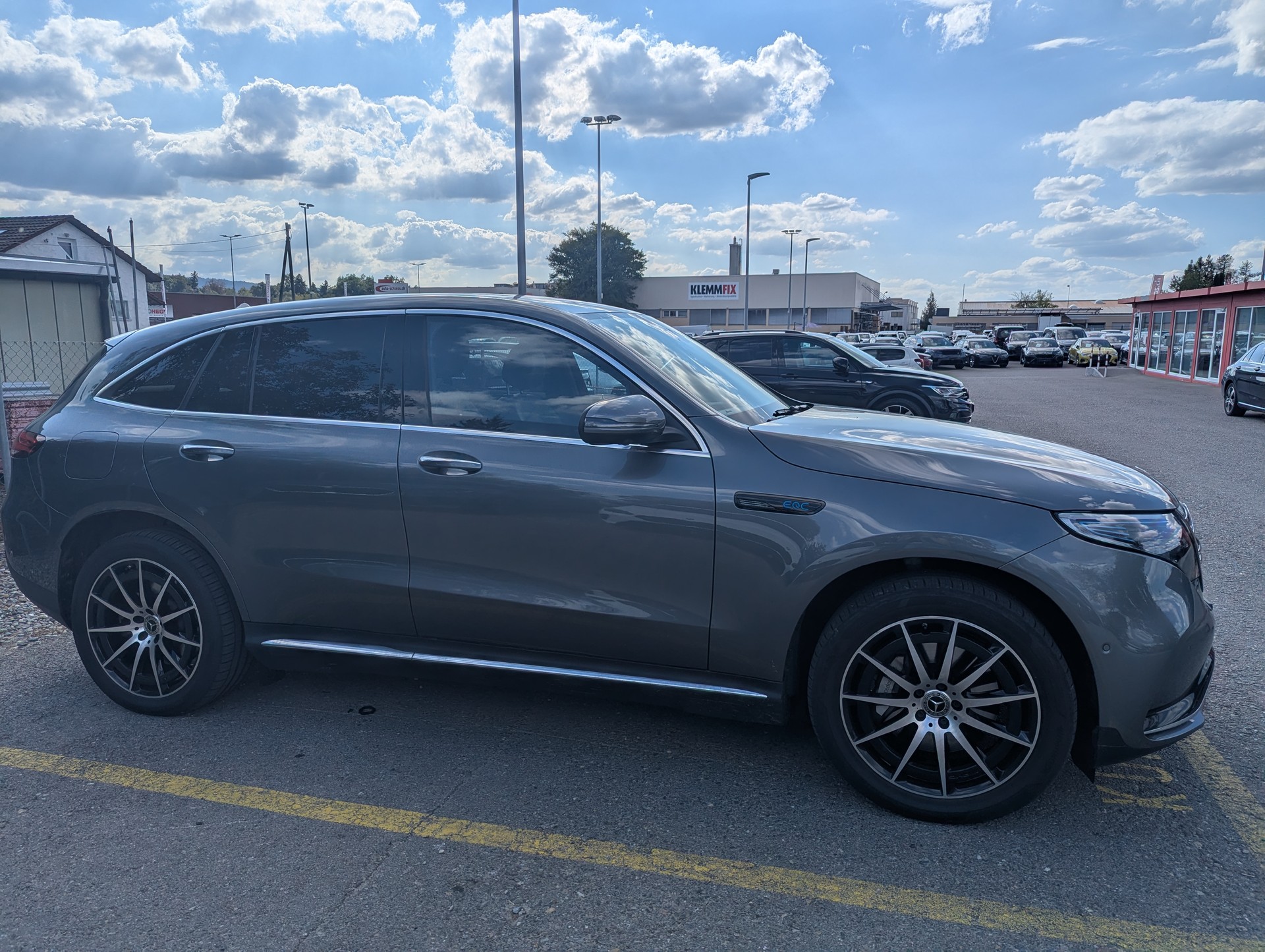 MERCEDES-BENZ EQC 400 AMG Line 4matic-image-1