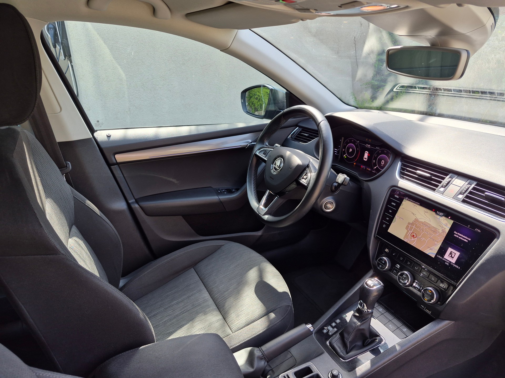 SKODA Combi 2.0 TSI Style 4x4 DSG-image-9