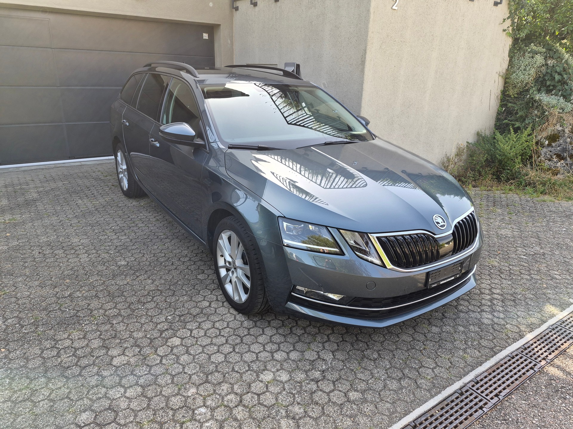 SKODA Combi 2.0 TSI Style 4x4 DSG-image-0