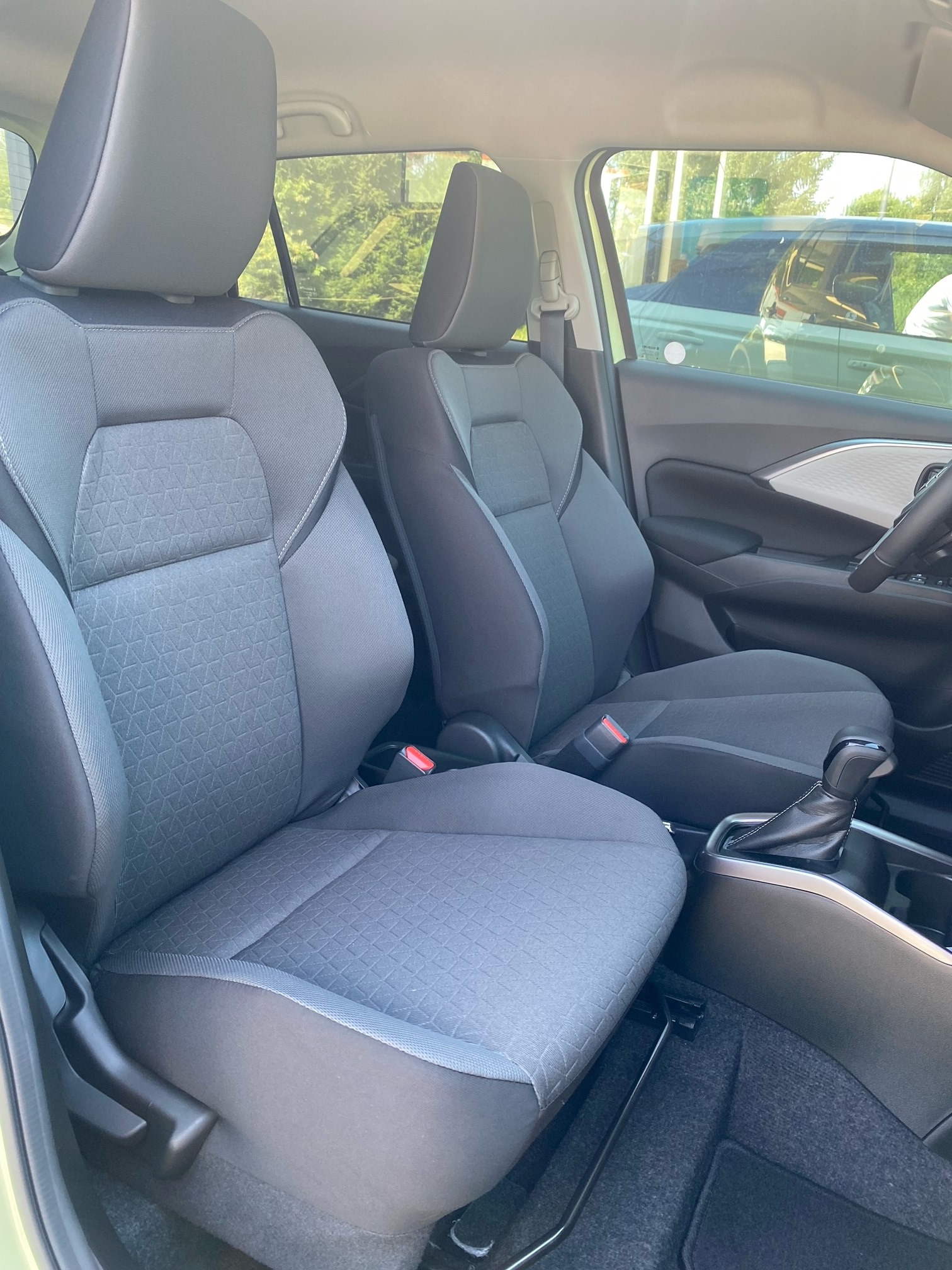 SUZUKI Swift 1.2 1st Edition Hybrid 4x4-image-8