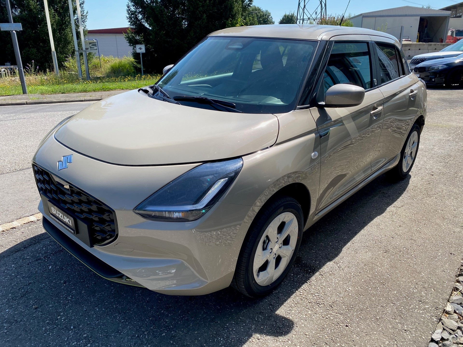 SUZUKI Swift 1.2 1st Edition Hybrid 4x4-image-2