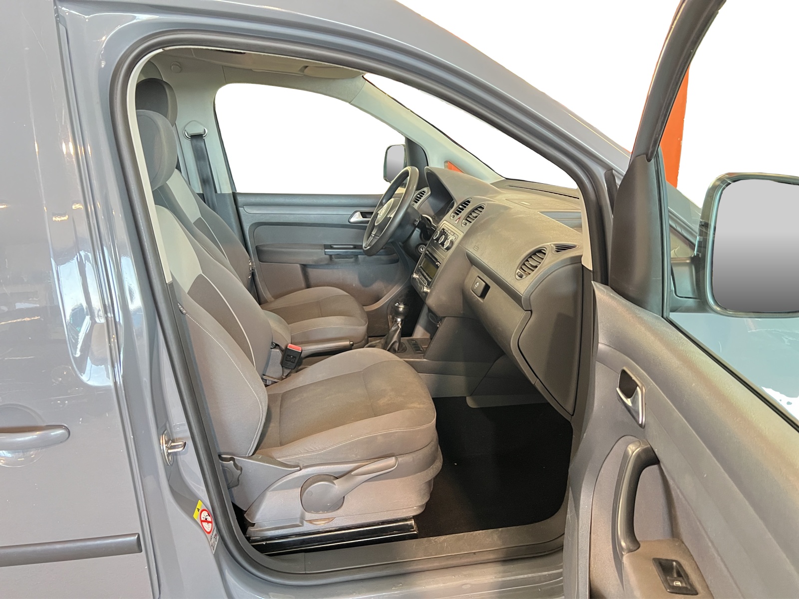 VW Caddy 2.0 TDI 4Motion Trendline-image-6