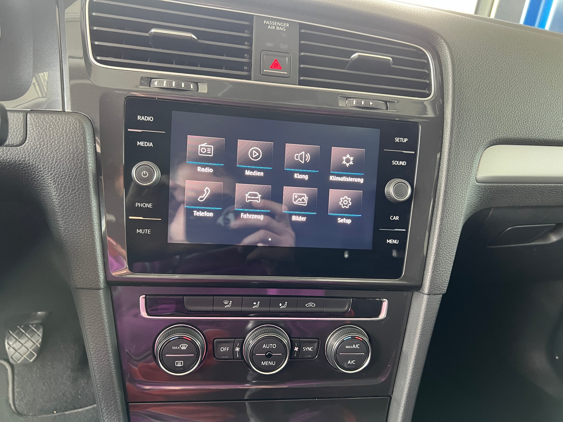 VW Golf 1.0 TSI Trendline-image-11