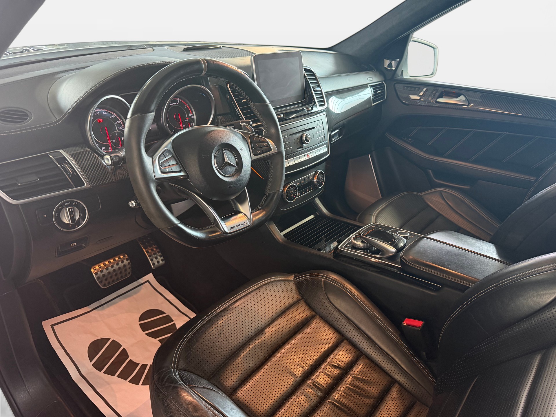 MERCEDES-BENZ GLE 63 S AMG 4Matic Speedshift Plus 7G-Tronic | MFK 02.2025 | AMG Performance | AHK 3t. | Pano Dach-image-7