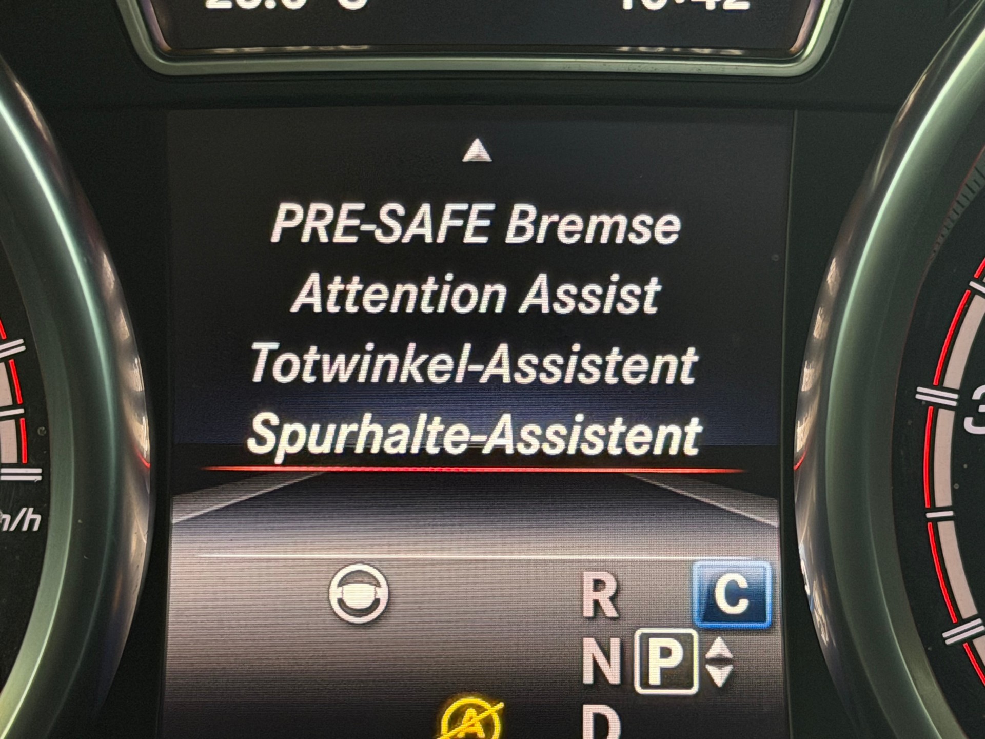 MERCEDES-BENZ GLE 63 S AMG 4Matic Speedshift Plus 7G-Tronic | MFK 02.2025 | AMG Performance | AHK 3t. | Pano Dach-image-26