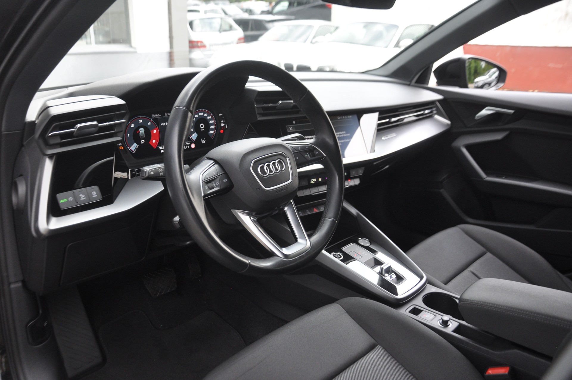 AUDI A3 Sportback 40 TDI S line S-tronic quattro-image-5