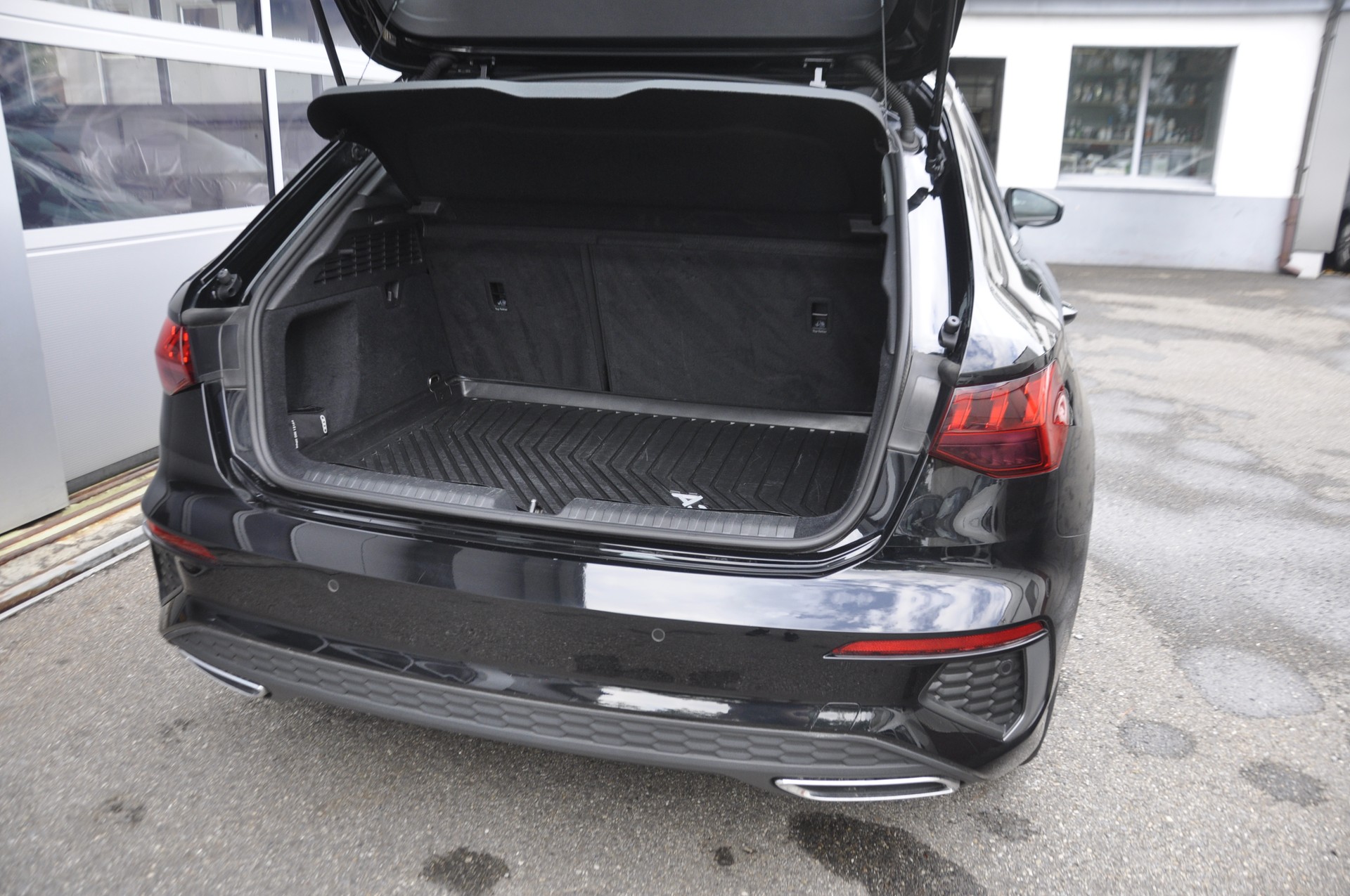 AUDI A3 Sportback 40 TDI S line S-tronic quattro-image-14