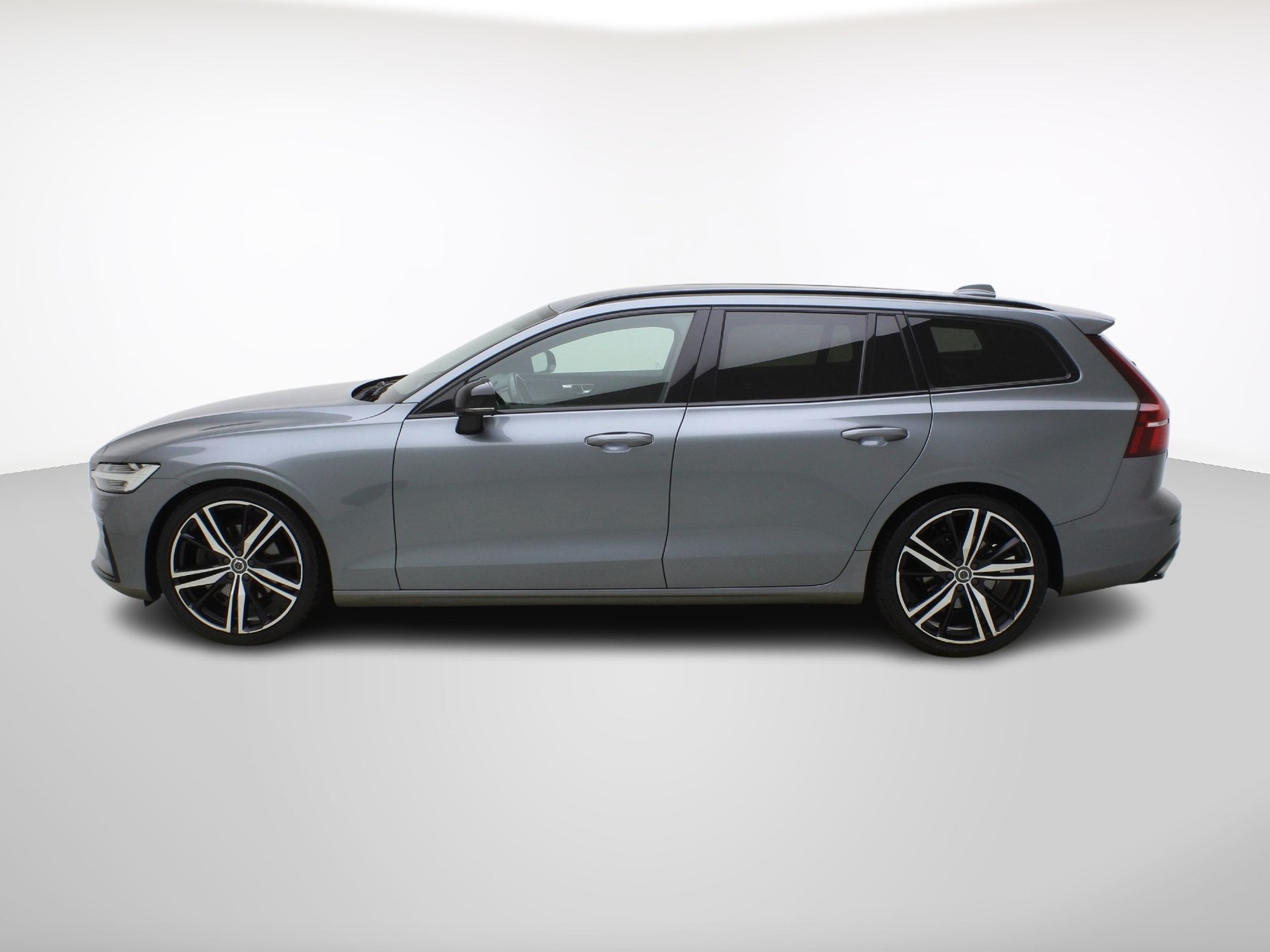 VOLVO V60 2.0 D4 R-Design AWD-image-2