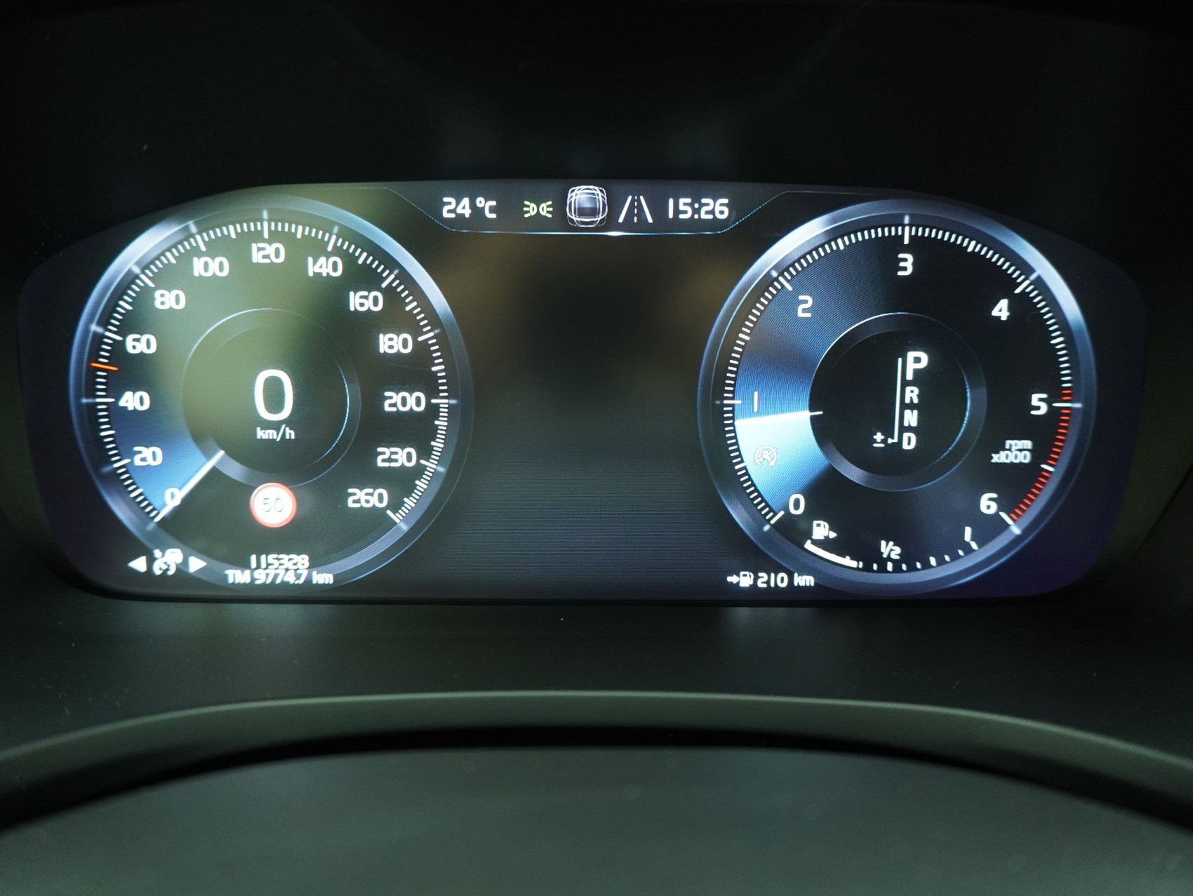 VOLVO V60 2.0 D4 R-Design AWD-image-14