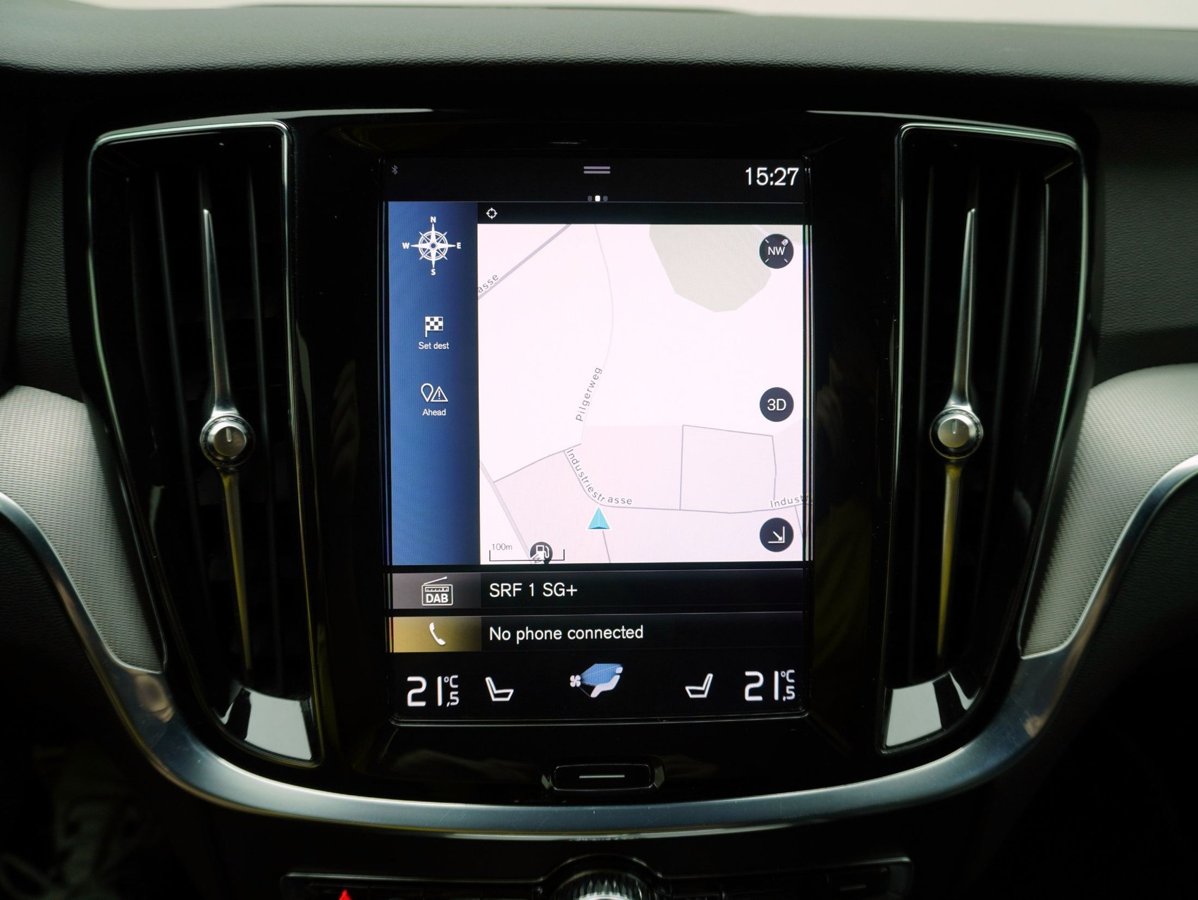 VOLVO V60 2.0 D4 R-Design AWD-image-19