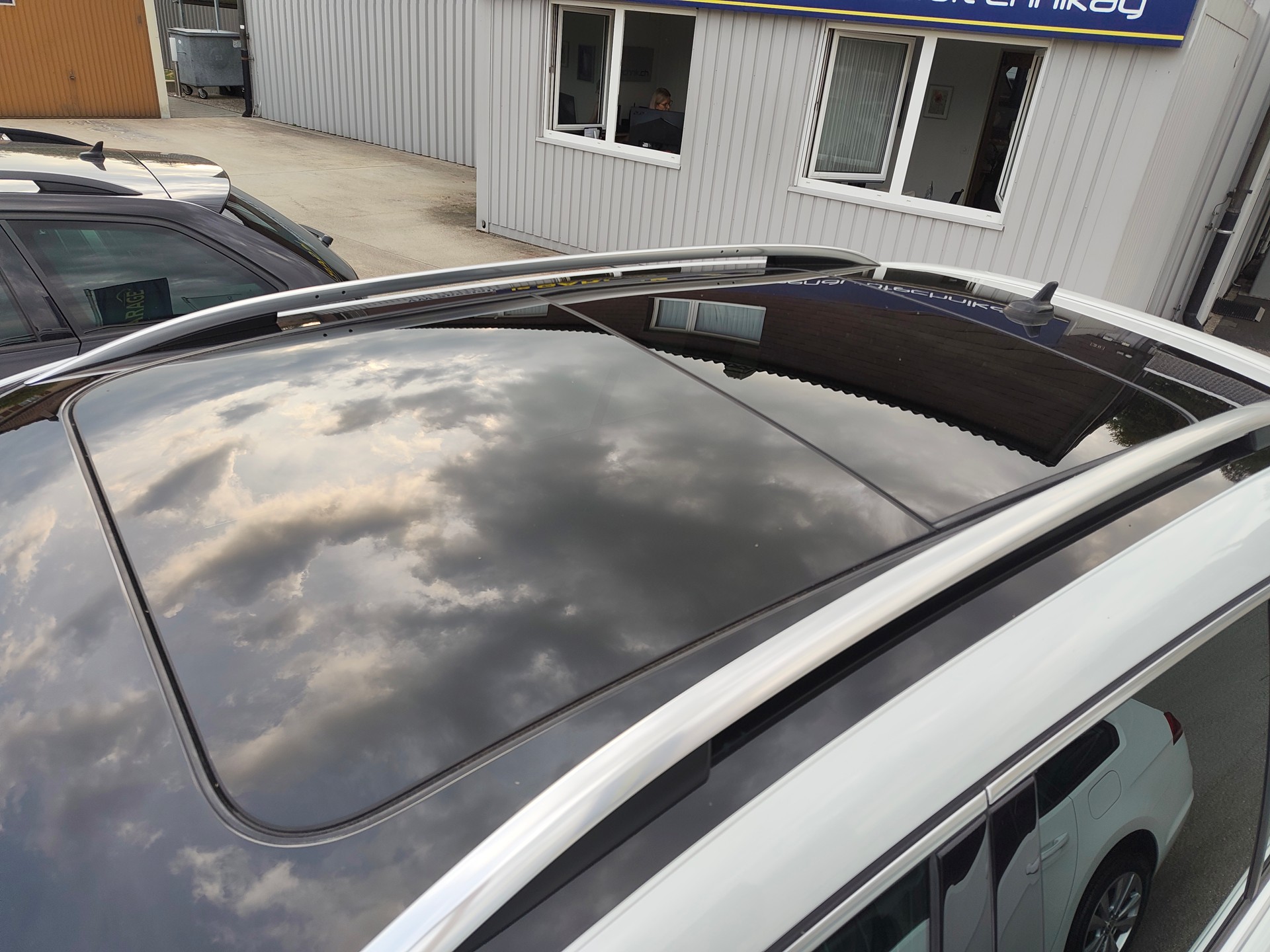 VW Tiguan 2.0 TDI Sport&Style 4Motion DSG-image-13