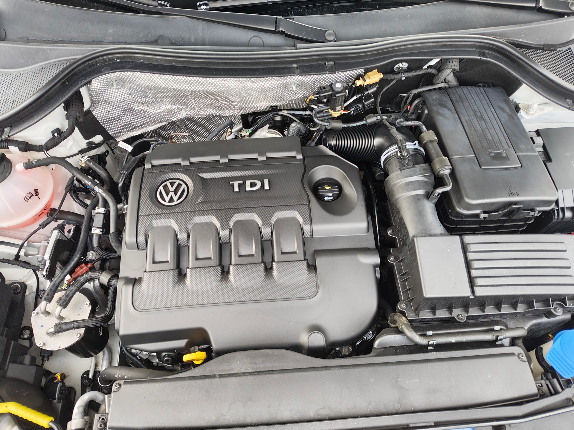 VW Tiguan 2.0 TDI Sport&Style 4Motion DSG-image-12