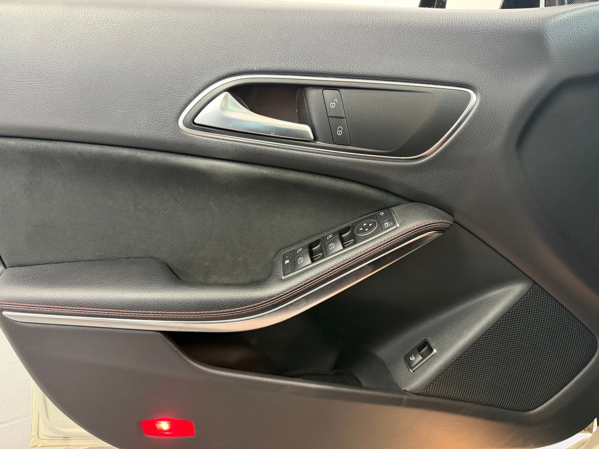 MERCEDES-BENZ CLA 250 Sport 7G-DCT AMG Line * 1.Hand * Keyless go/in * Schiebedach * RFK *-image-13