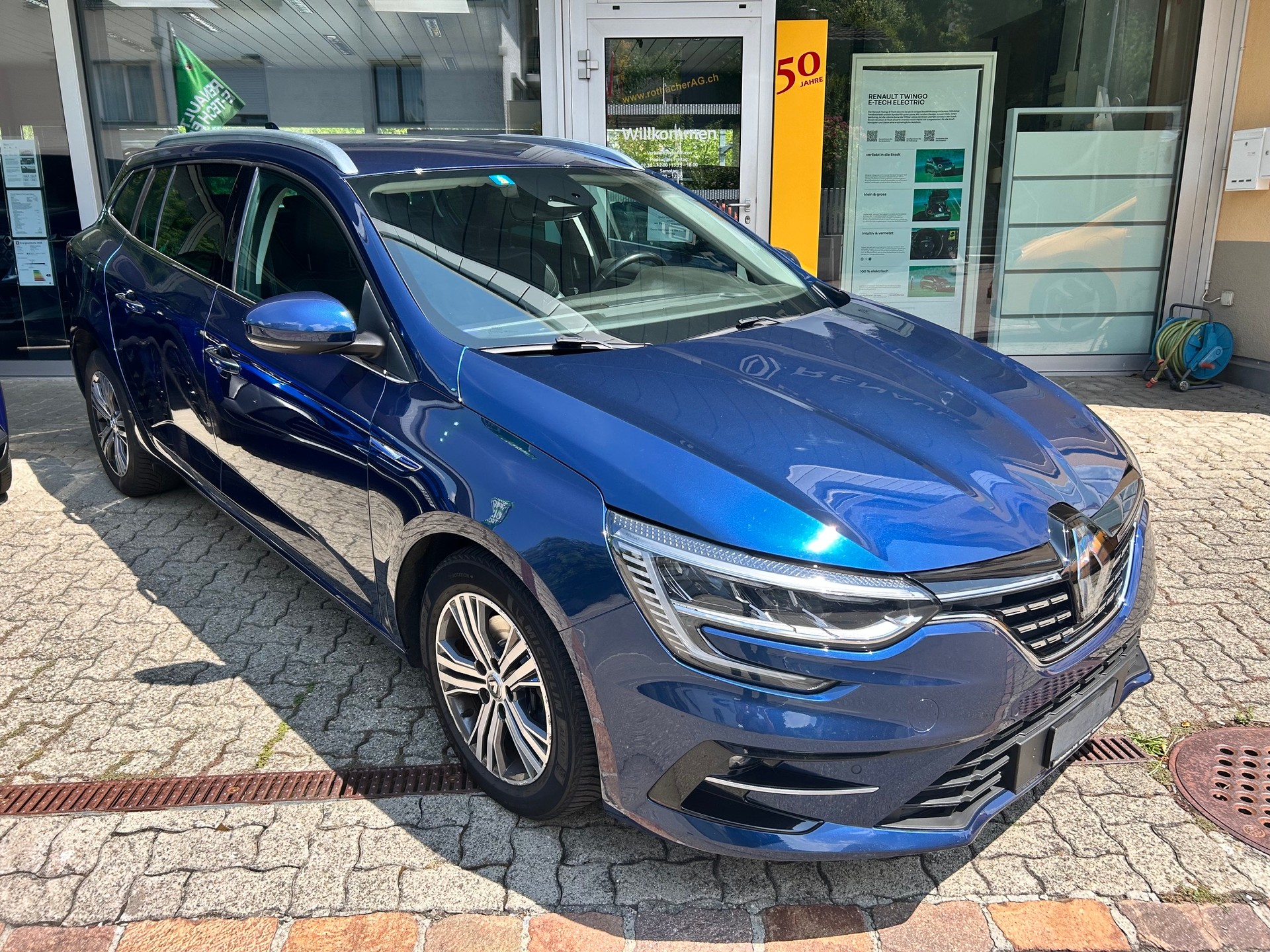 RENAULT Mégane Grandtour 1.3 16V Intens EDC-image-2