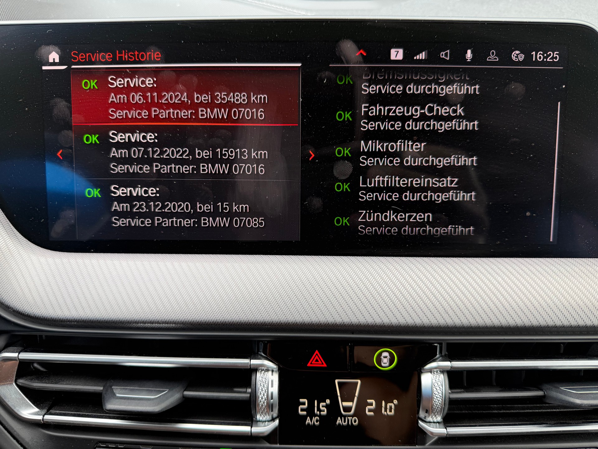BMW M135i xDrive Steptronic-image-30