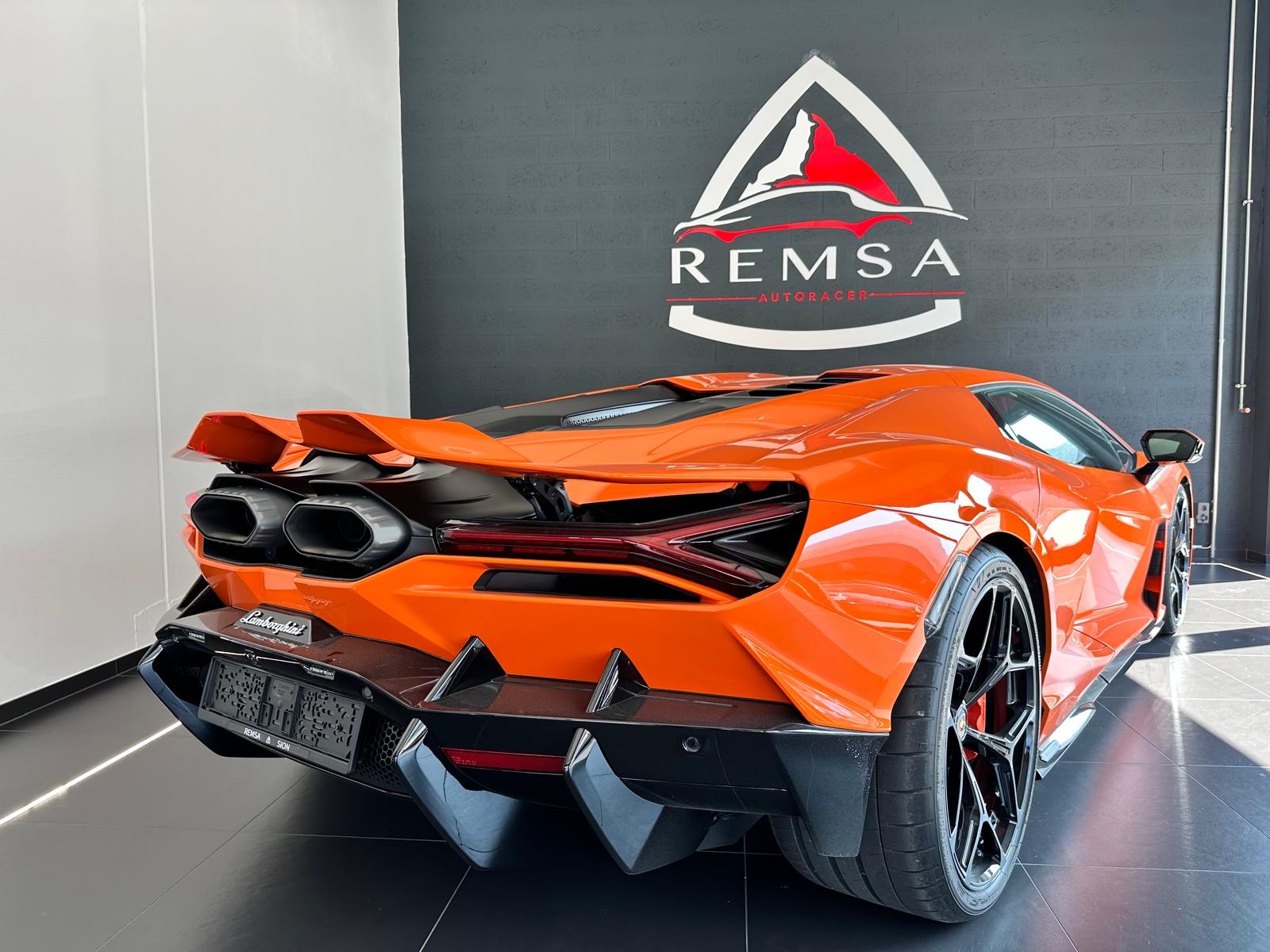 LAMBORGHINI REVUELTO-image-1