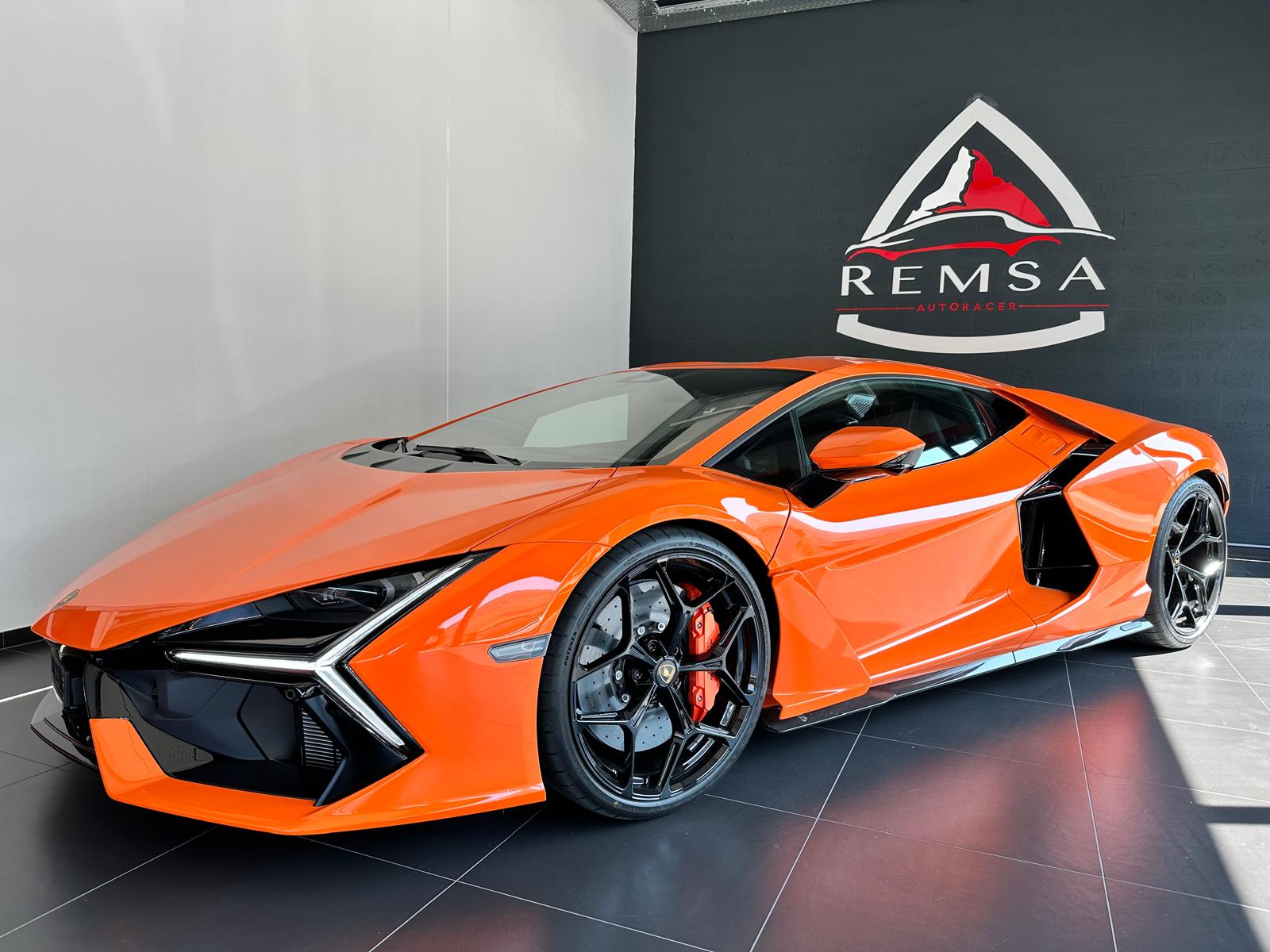 LAMBORGHINI REVUELTO