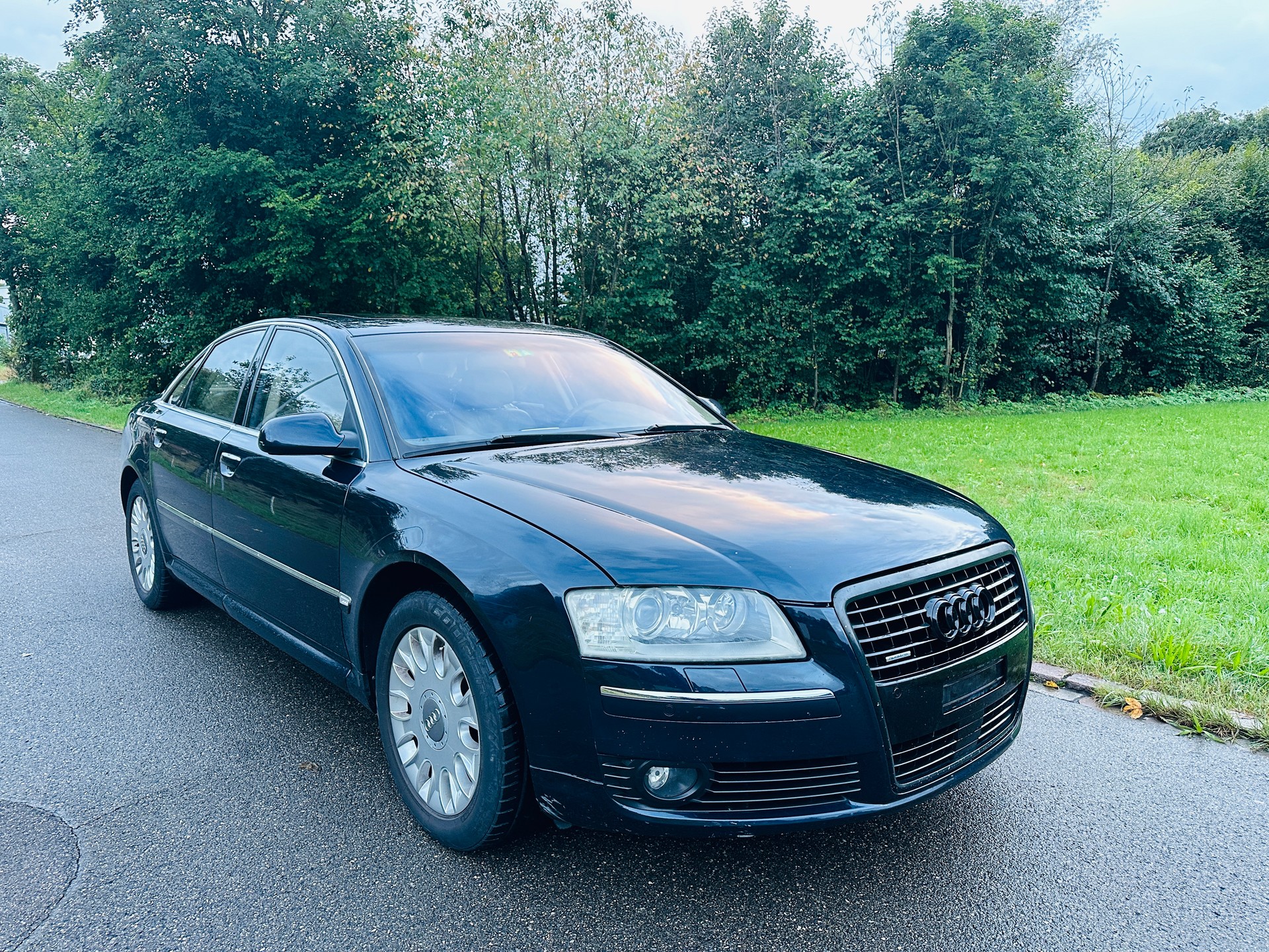 AUDI A8 4.2 FSI quattro tiptronic-image-3