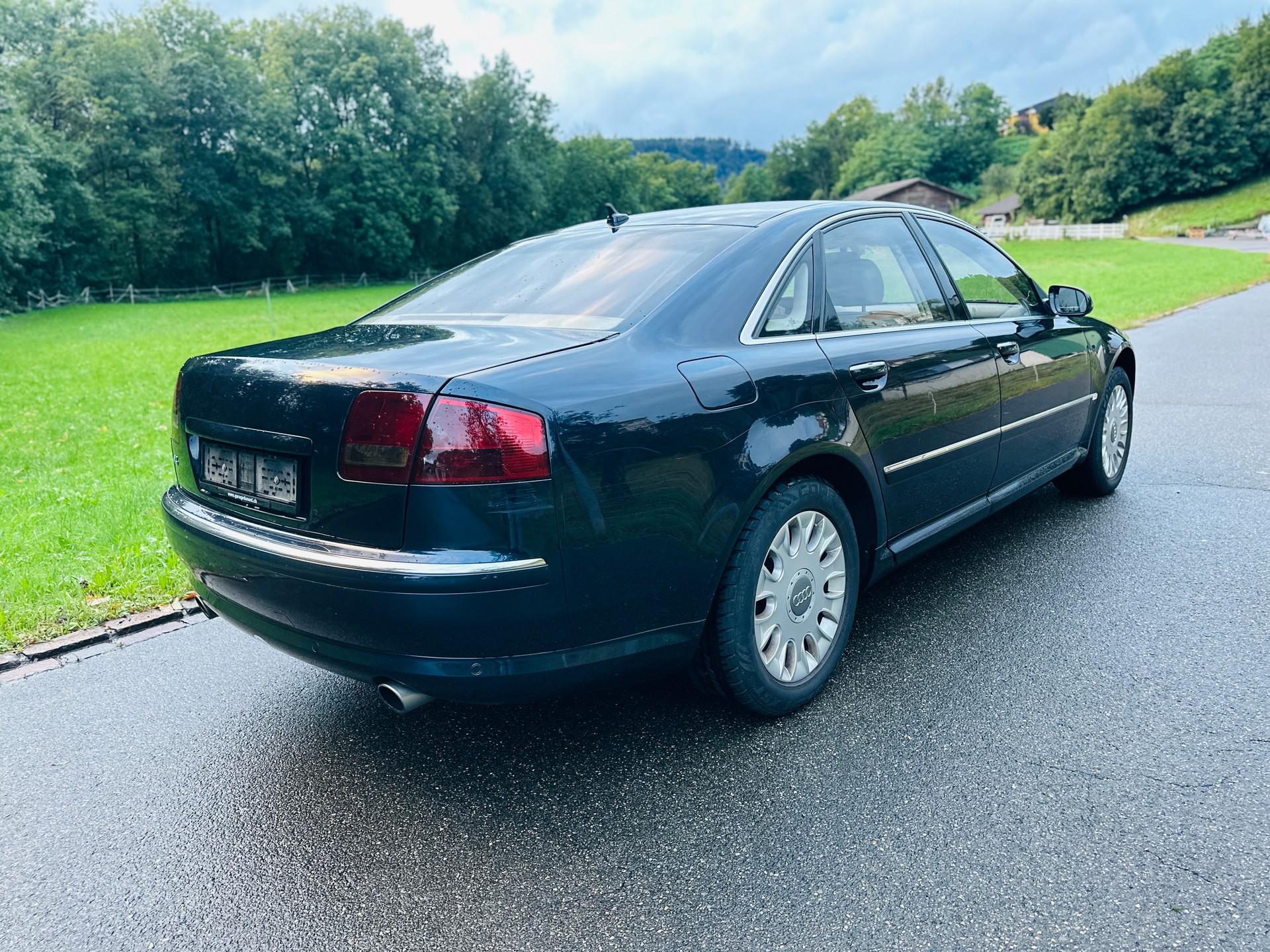 AUDI A8 4.2 FSI quattro tiptronic-image-8