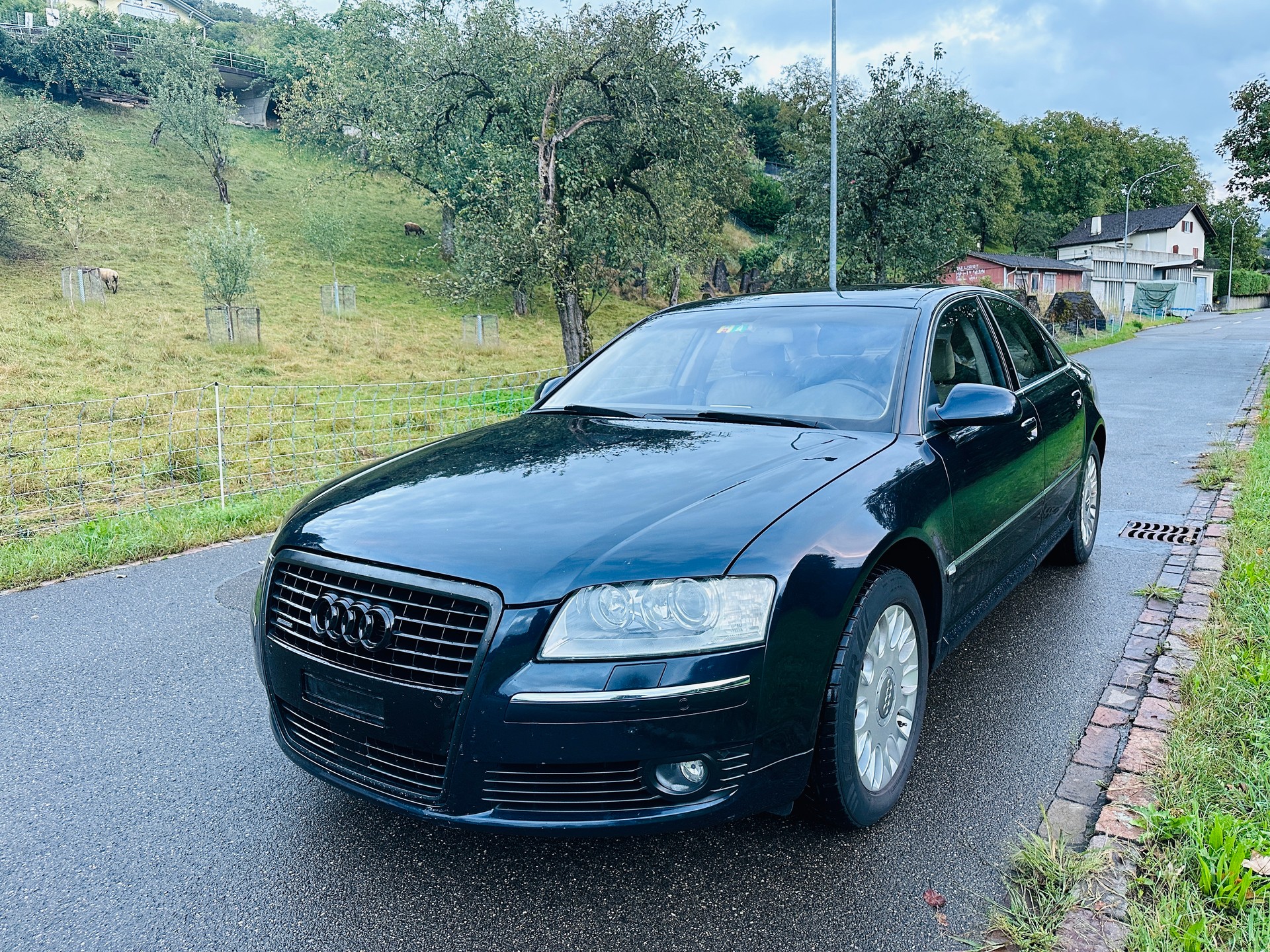 AUDI A8 4.2 FSI quattro tiptronic-image-4