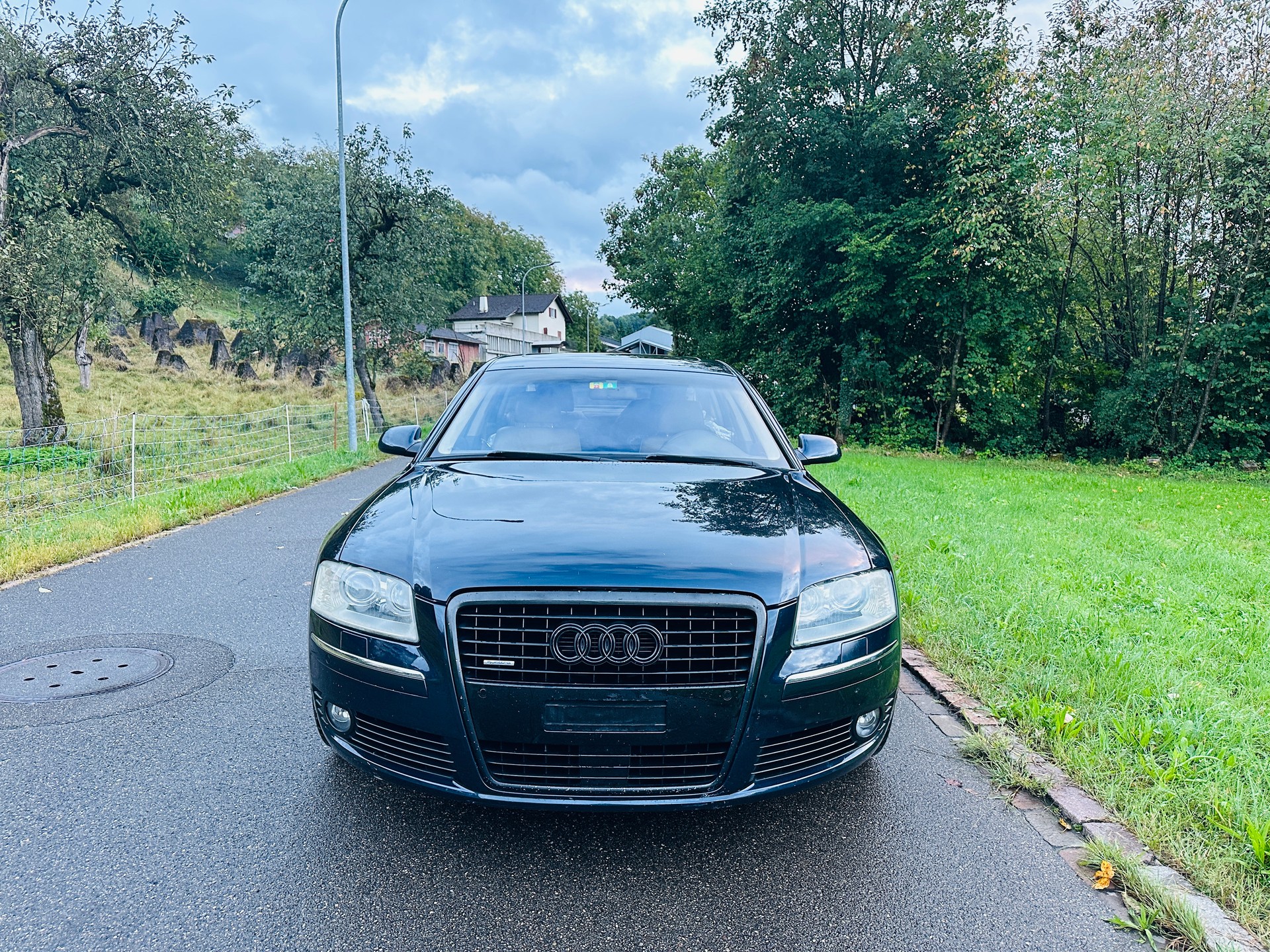 AUDI A8 4.2 FSI quattro tiptronic-image-2