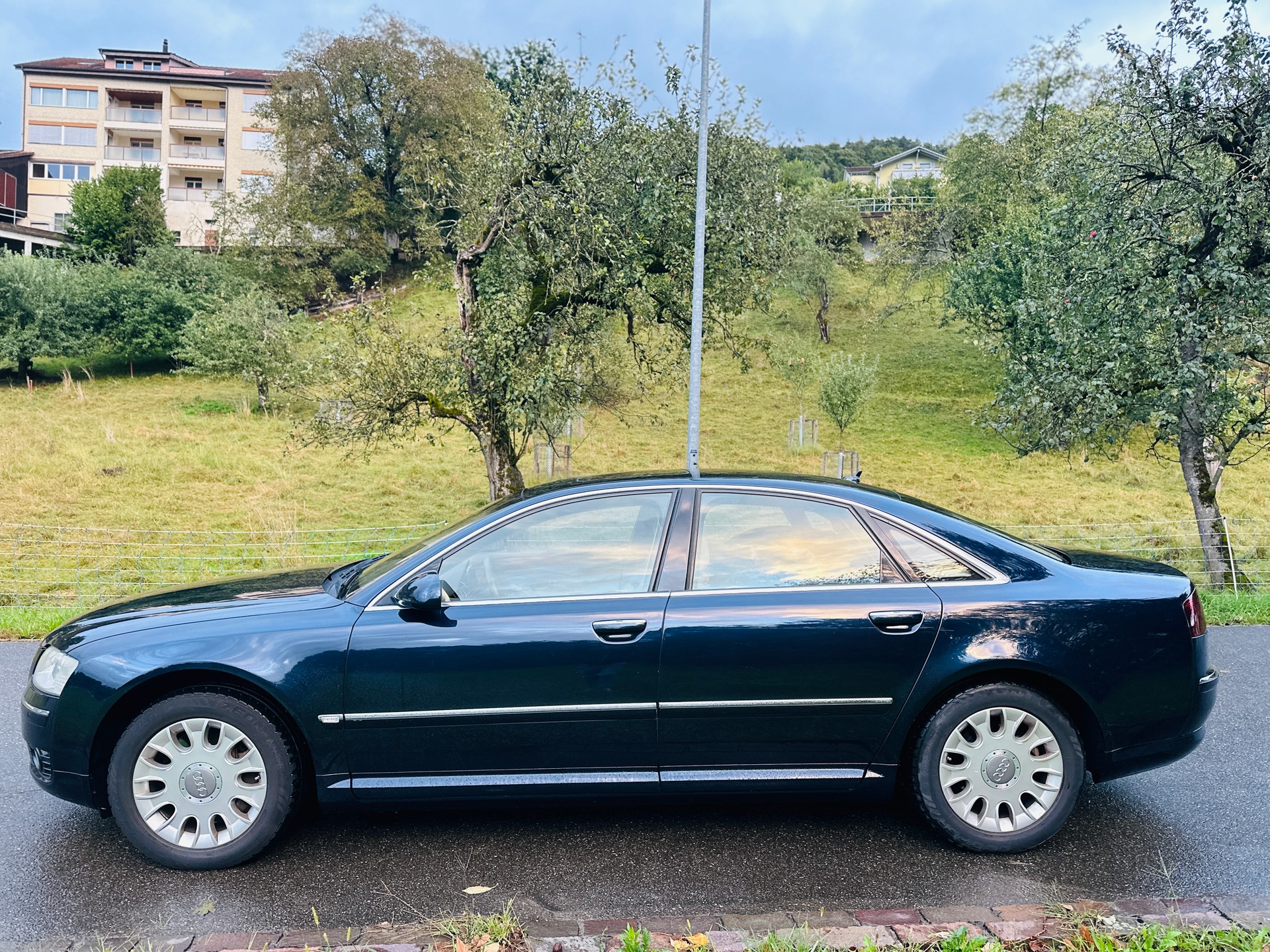 AUDI A8 4.2 FSI quattro tiptronic-image-6