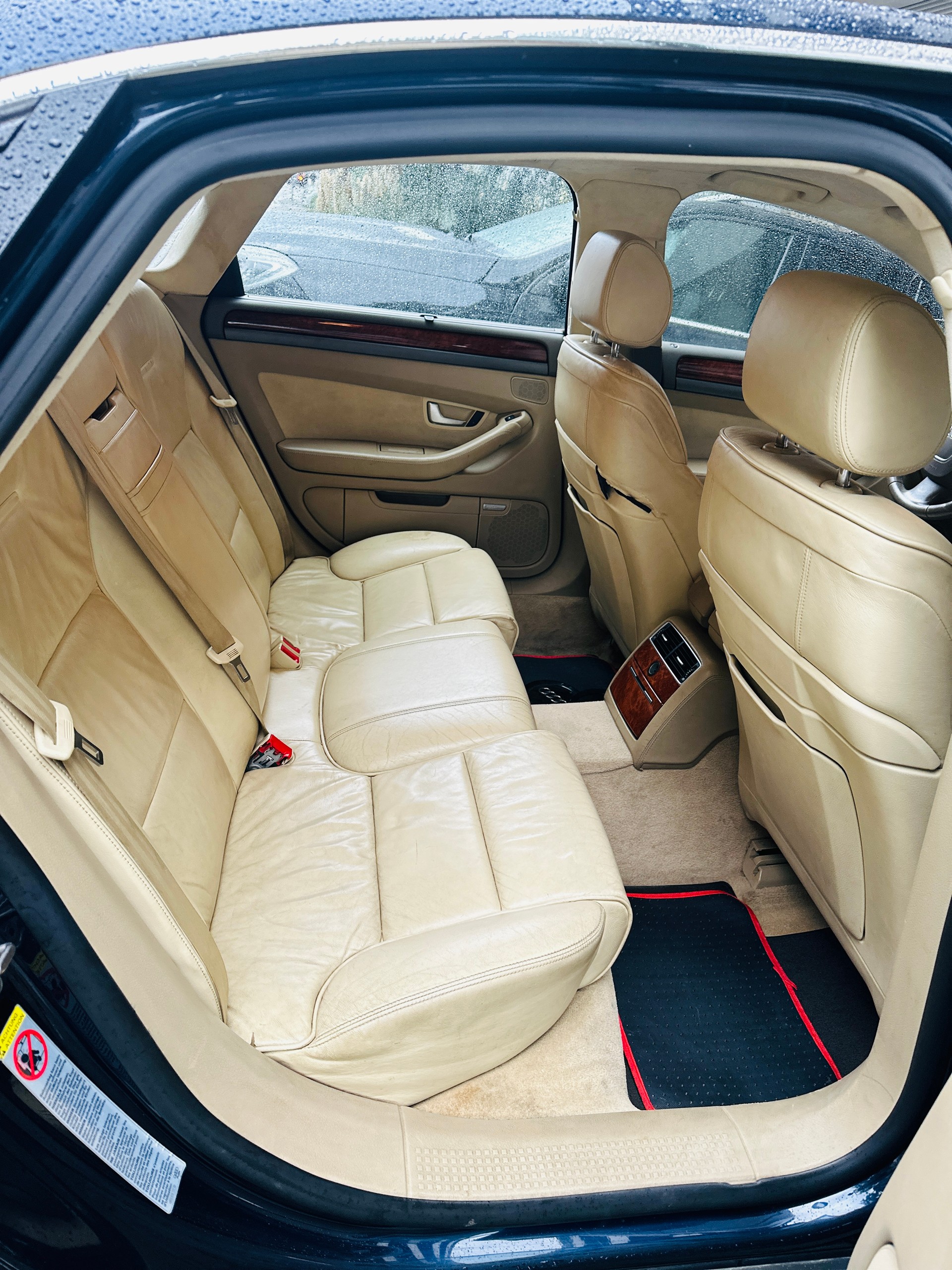 AUDI A8 4.2 FSI quattro tiptronic-image-13
