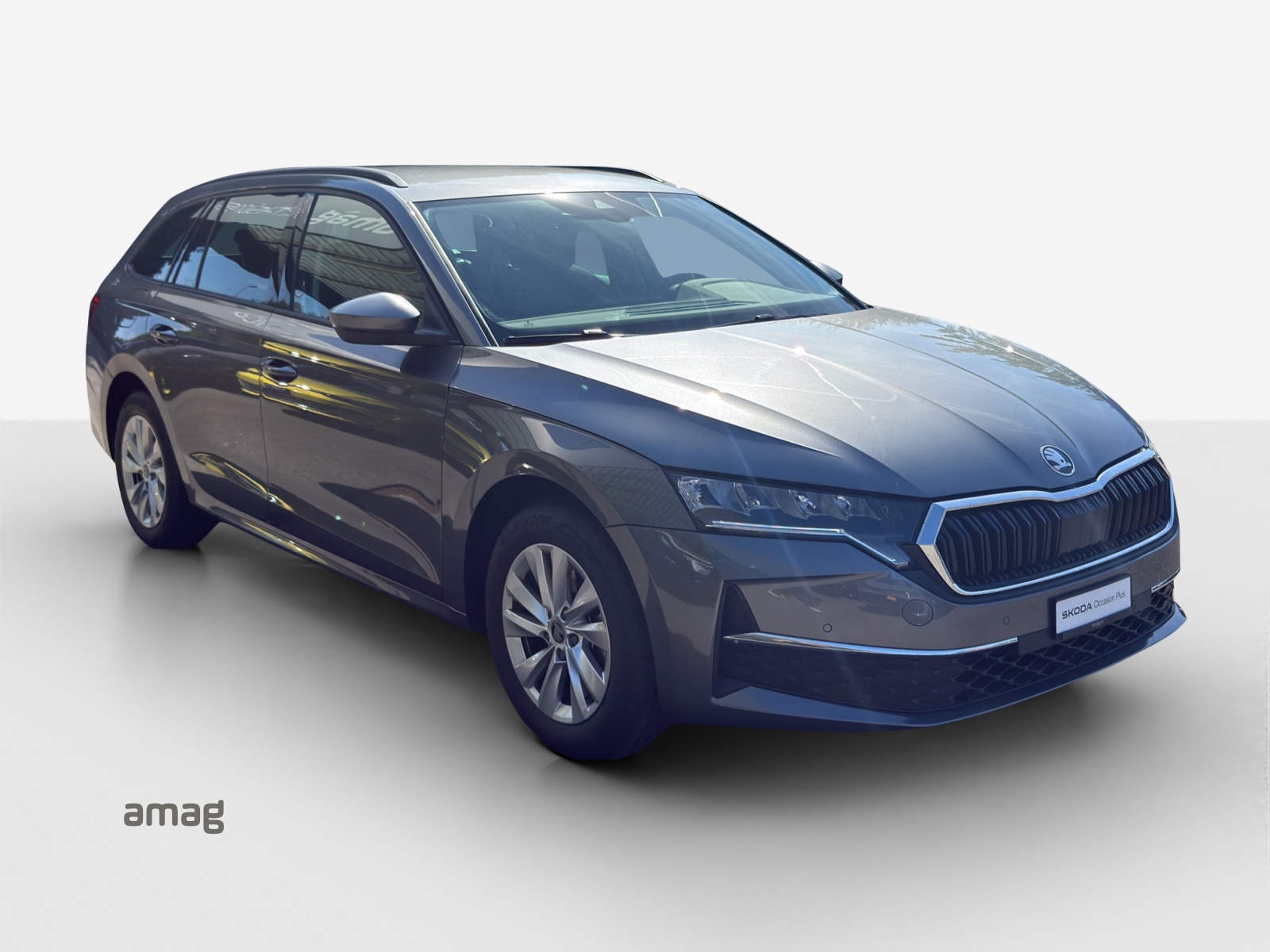 SKODA Octavia Combi 2.0 TDI DSG Selection-image-5