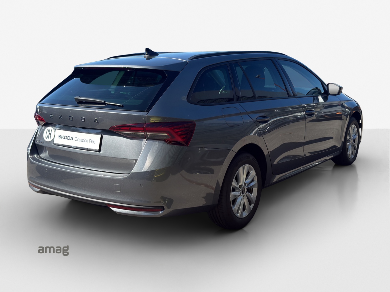 SKODA Octavia Combi 2.0 TDI DSG Selection-image-4
