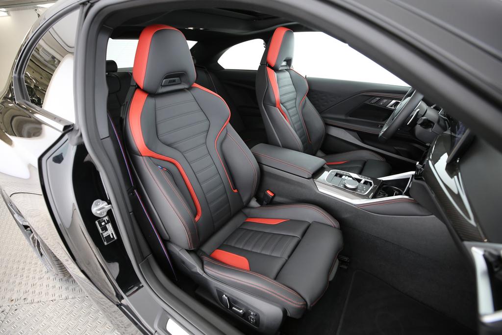 BMW M240i xDrive Coupé-image-14