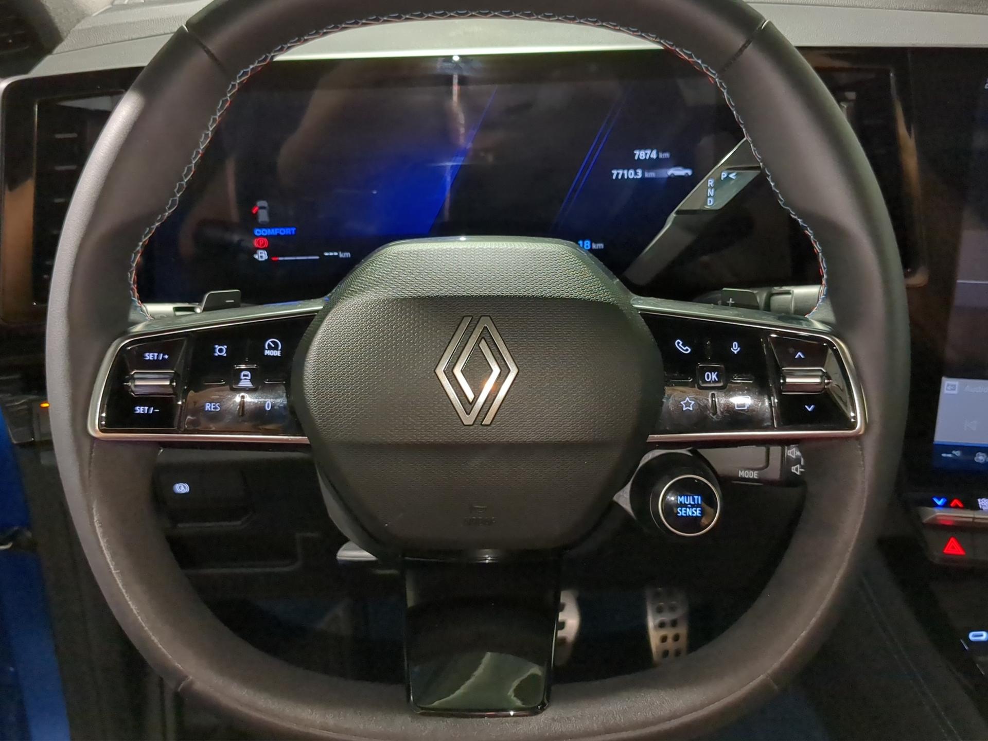 RENAULT Rafale 1.2 E-Tech Plug-in Hybrid 300 4x4 Atelier Alpine-image-9