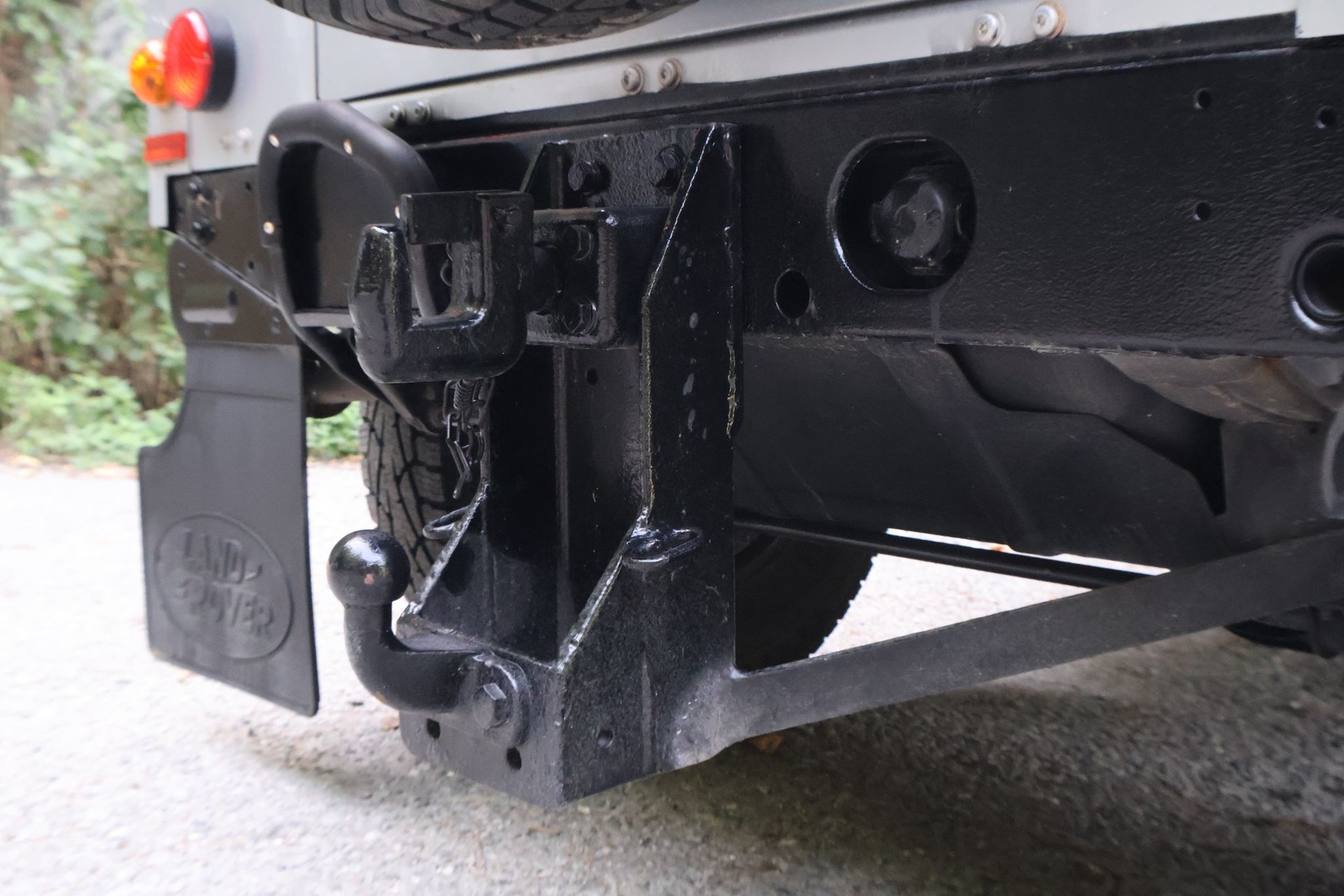 LAND ROVER Defender 90 SW 2.4Tdc-image-10