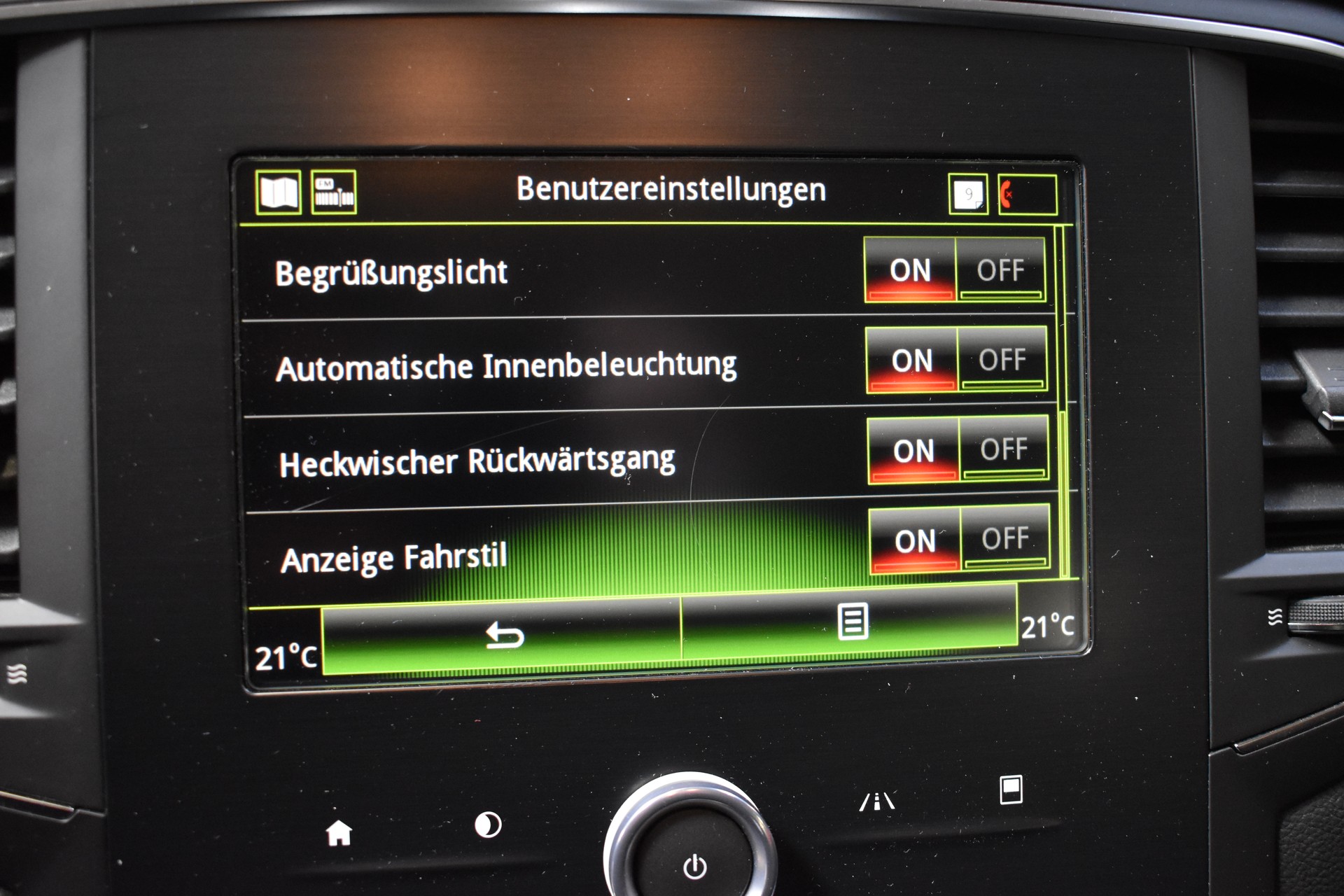 RENAULT Mégane Grandtour 1.5 dCi Business EDC-image-25