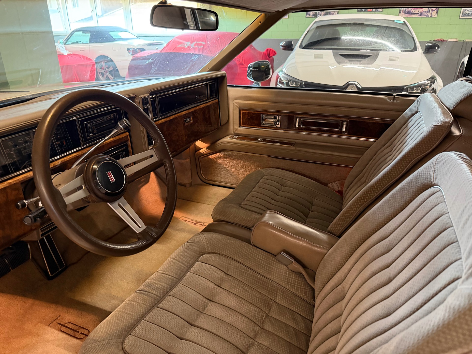 OLDSMOBILE Toronado - Erstlack - 1 Hand-image-2