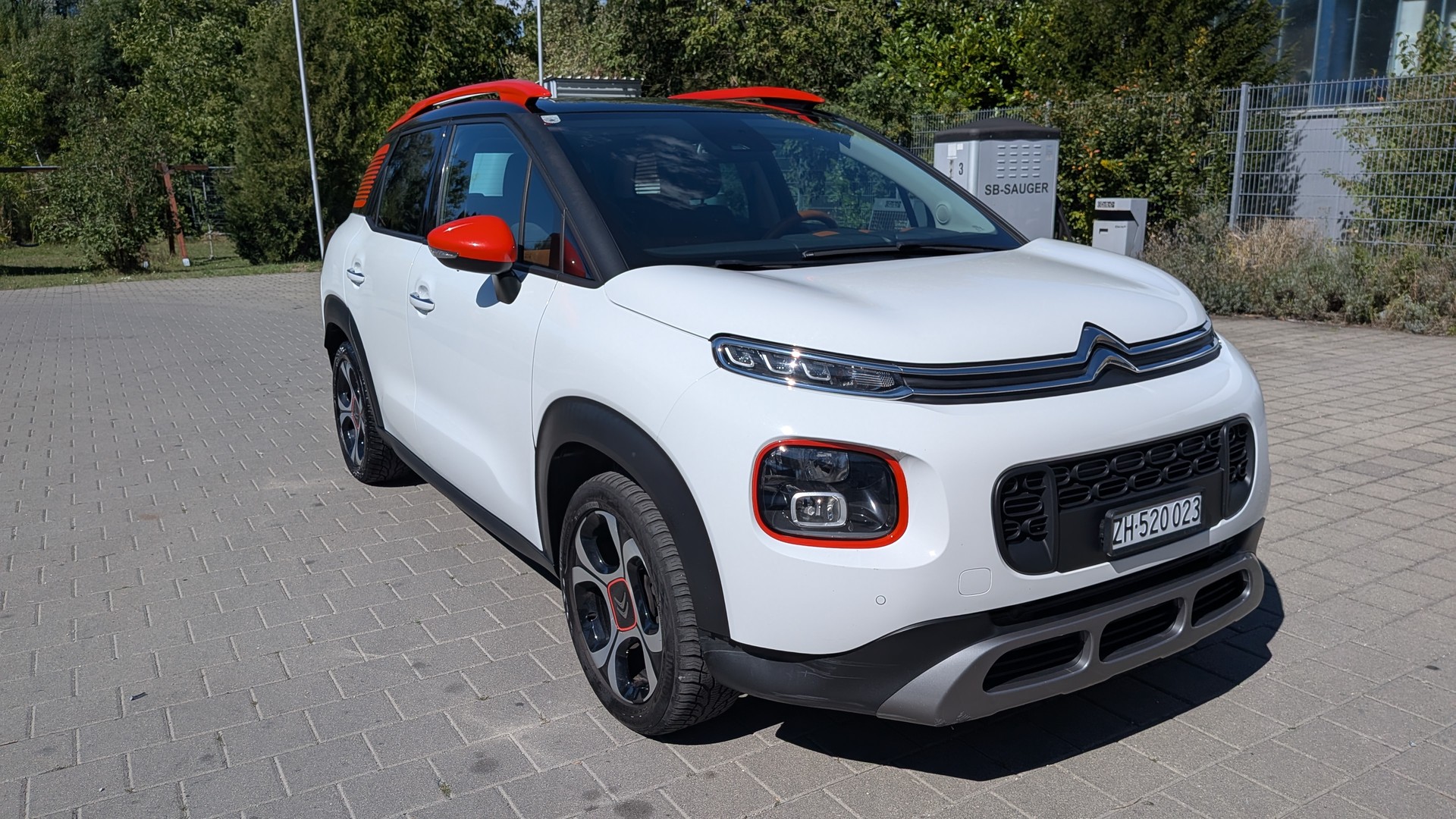 CITROEN 1.2 PureTech Shine-image-0