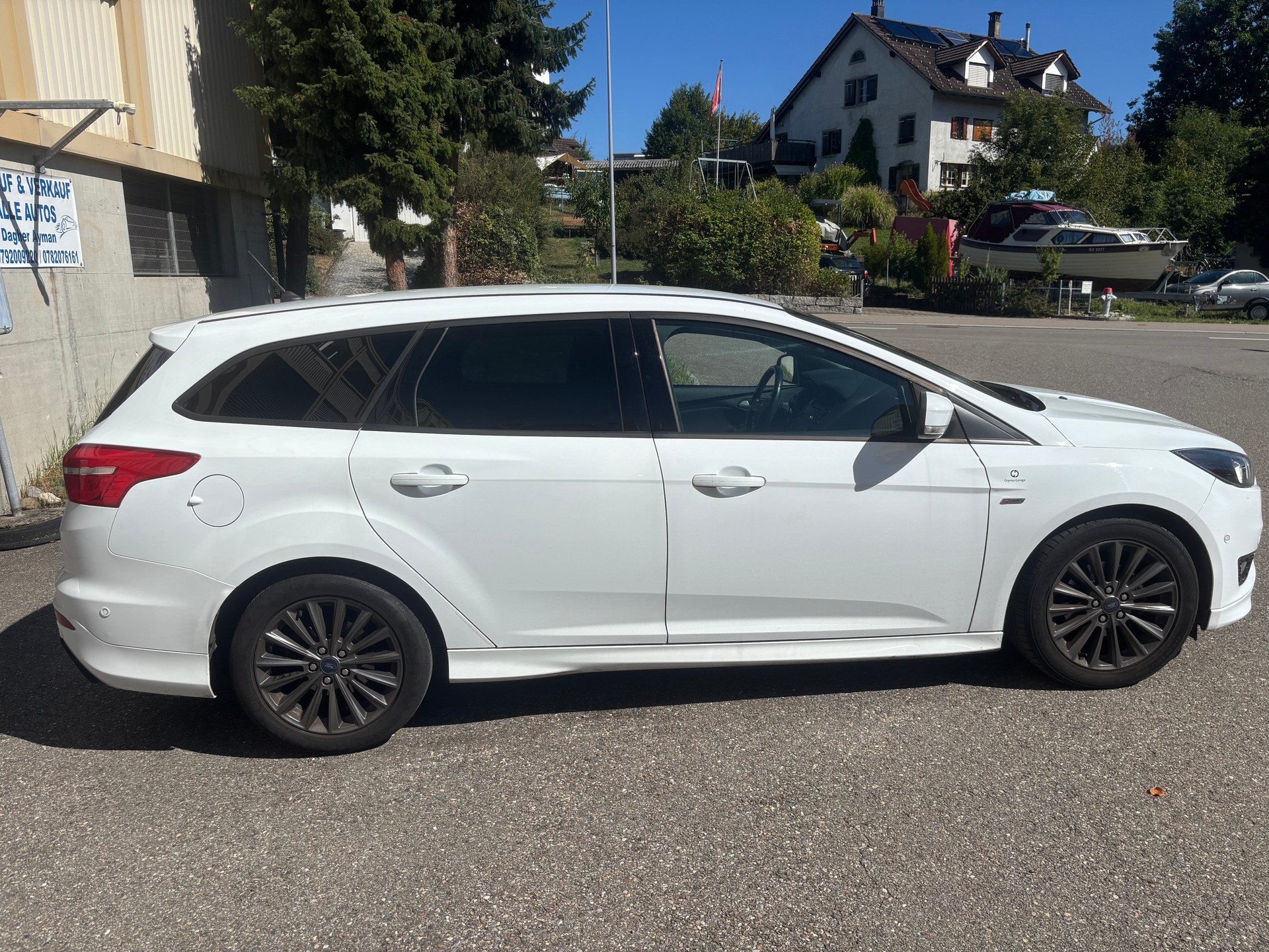 FORD Focus 1.0 SCTi ST Line Automatic-image-6