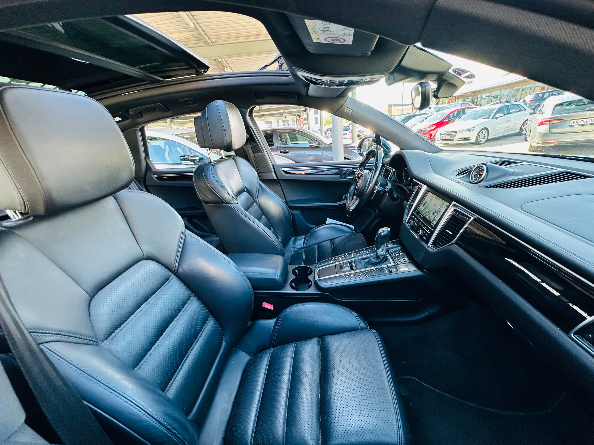 PORSCHE Macan S PDK-image-10