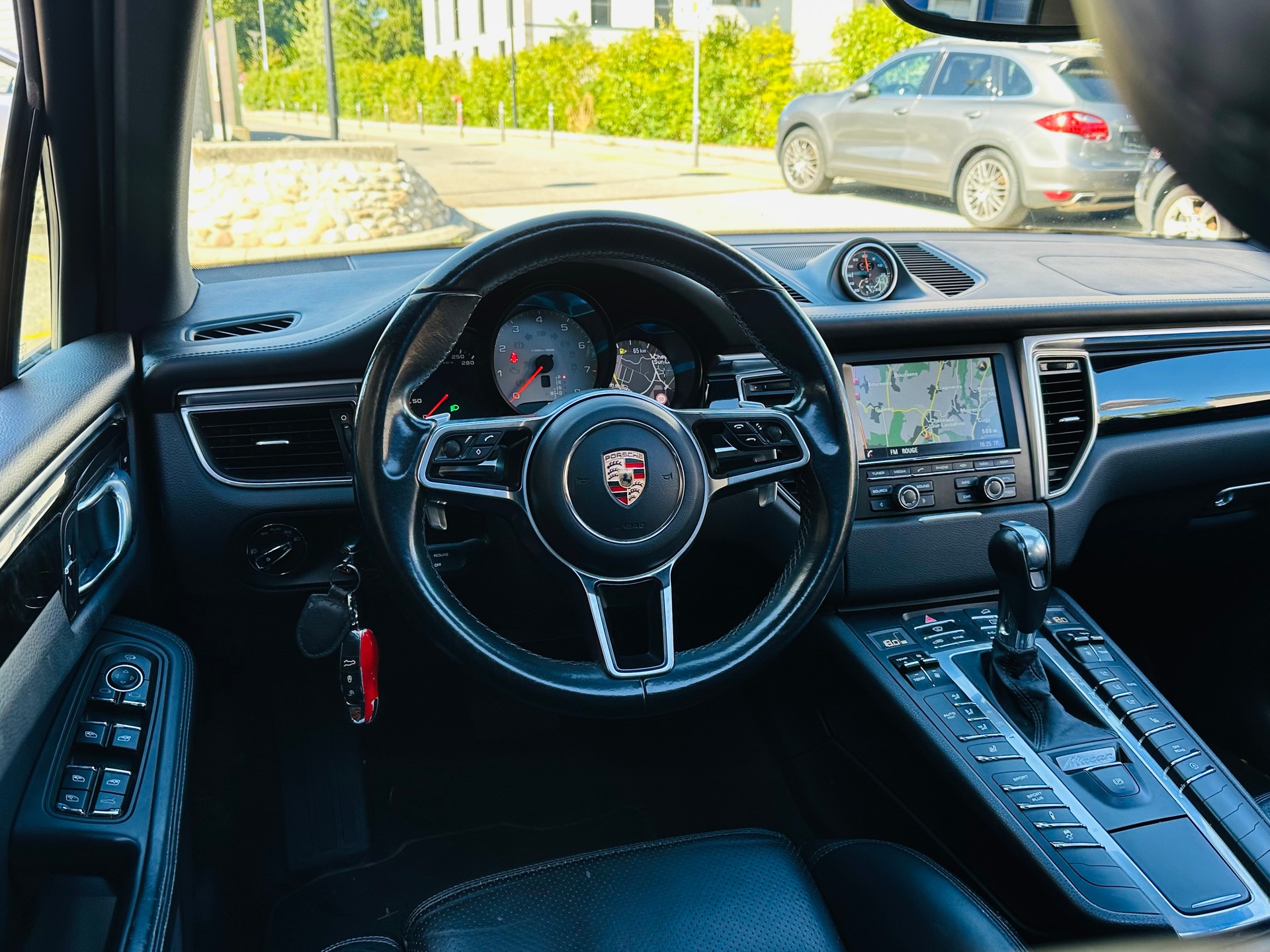 PORSCHE Macan S PDK-image-12