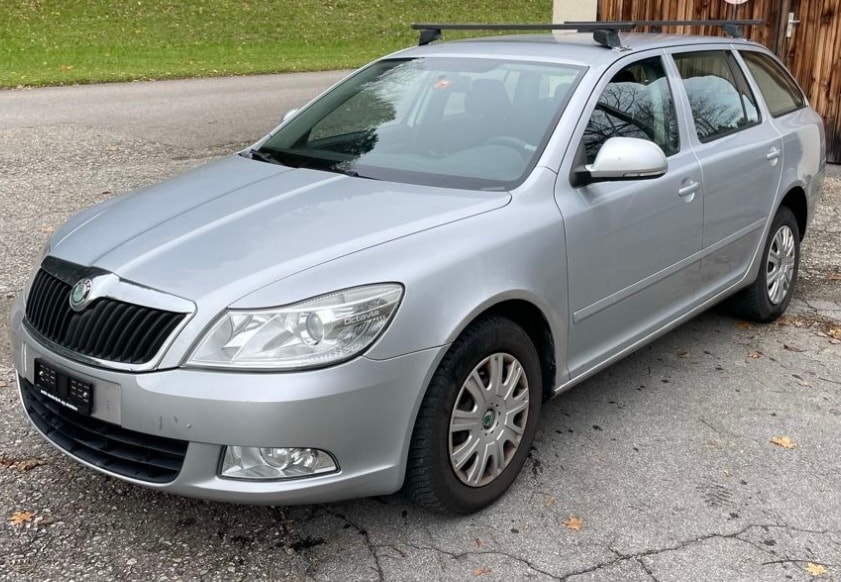 SKODA Octavia Combi 1.8 TSI Adventure 4x4-image-6