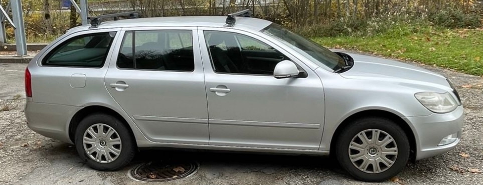 SKODA Octavia Combi 1.8 TSI Adventure 4x4-image-2