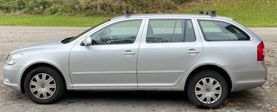 SKODA Octavia Combi 1.8 TSI Adventure 4x4-image-1