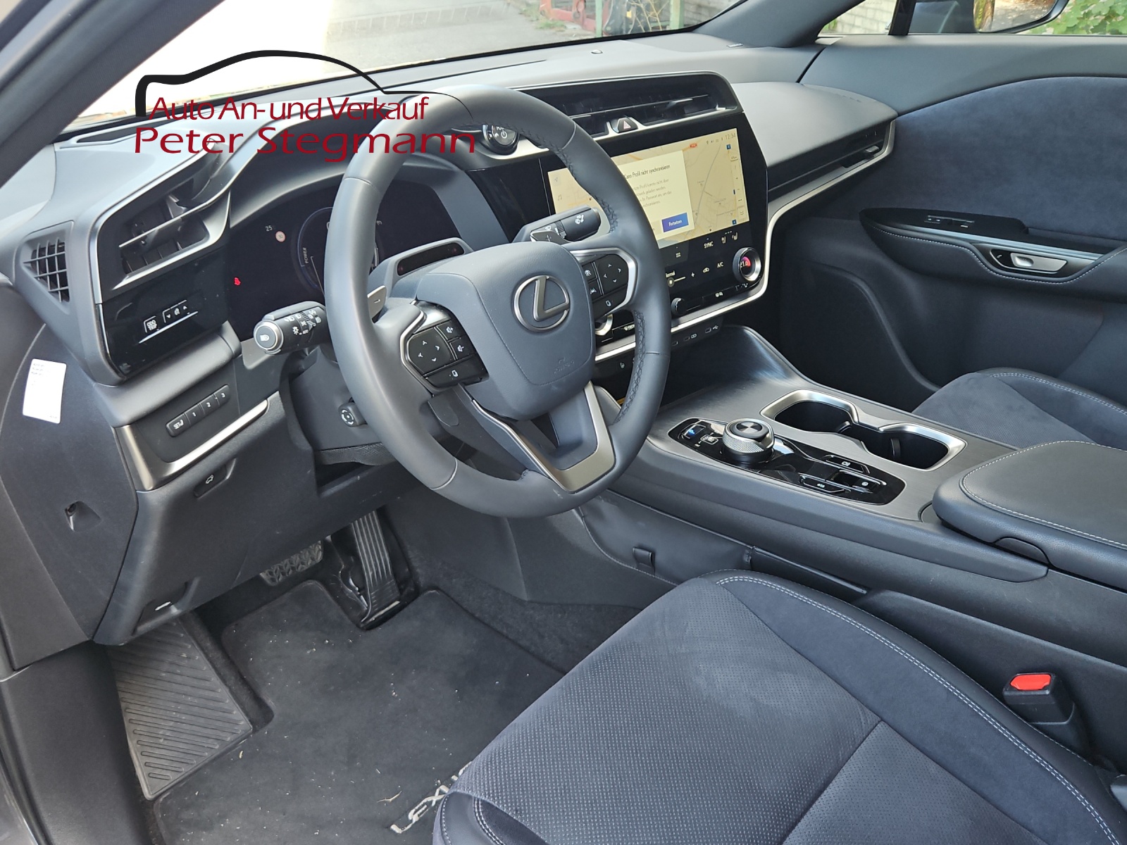 LEXUS RZ 450e 71,4 KW AWD Excellence-image-8