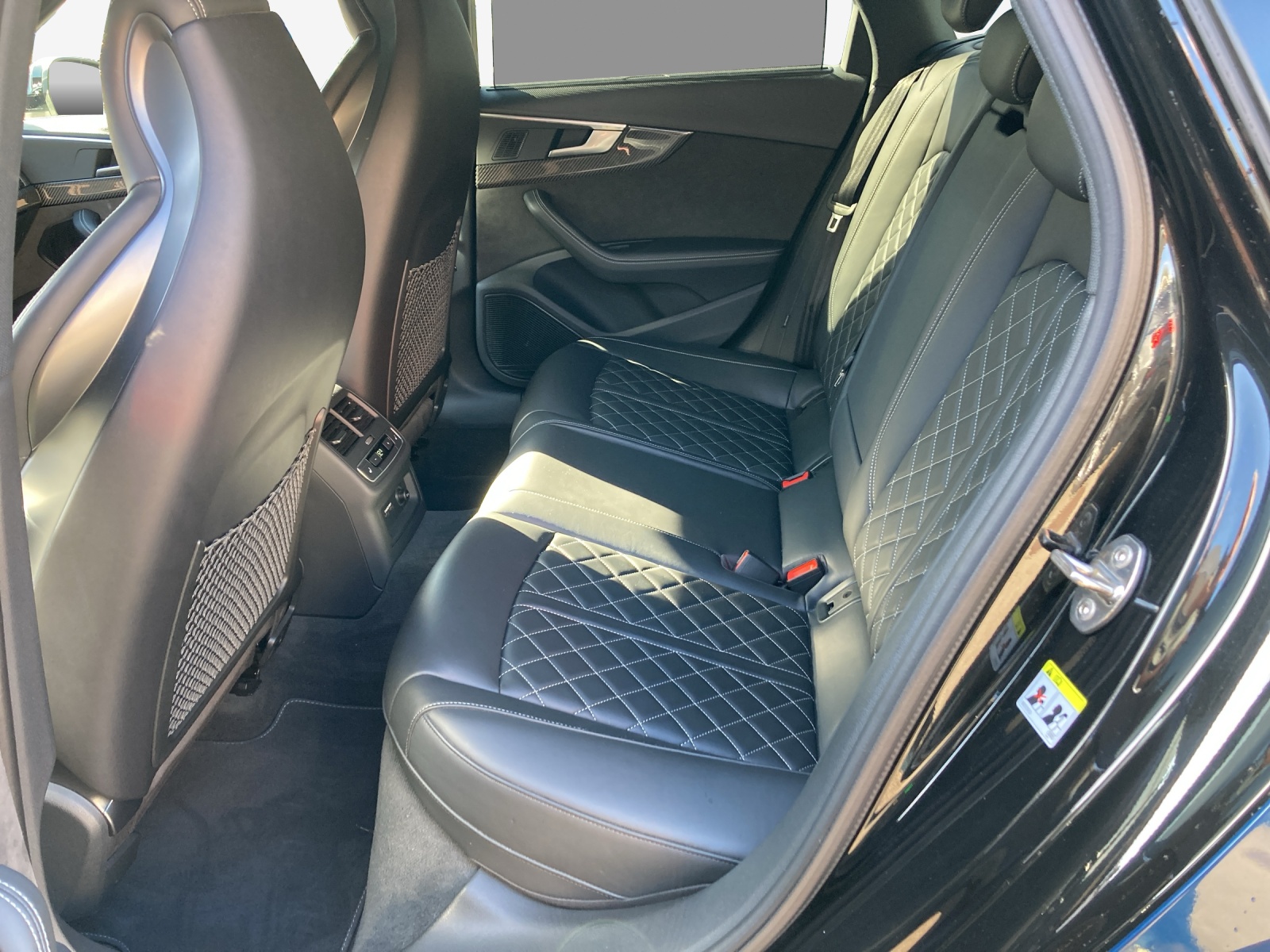 AUDI S4 Avant 3.0 TFSI quattro tiptronic-image-11
