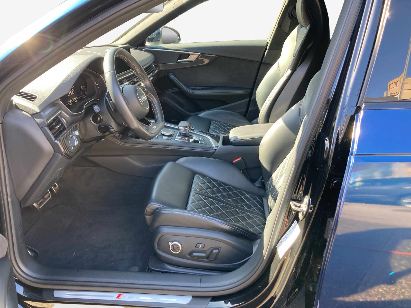 AUDI S4 Avant 3.0 TFSI quattro tiptronic-image-7