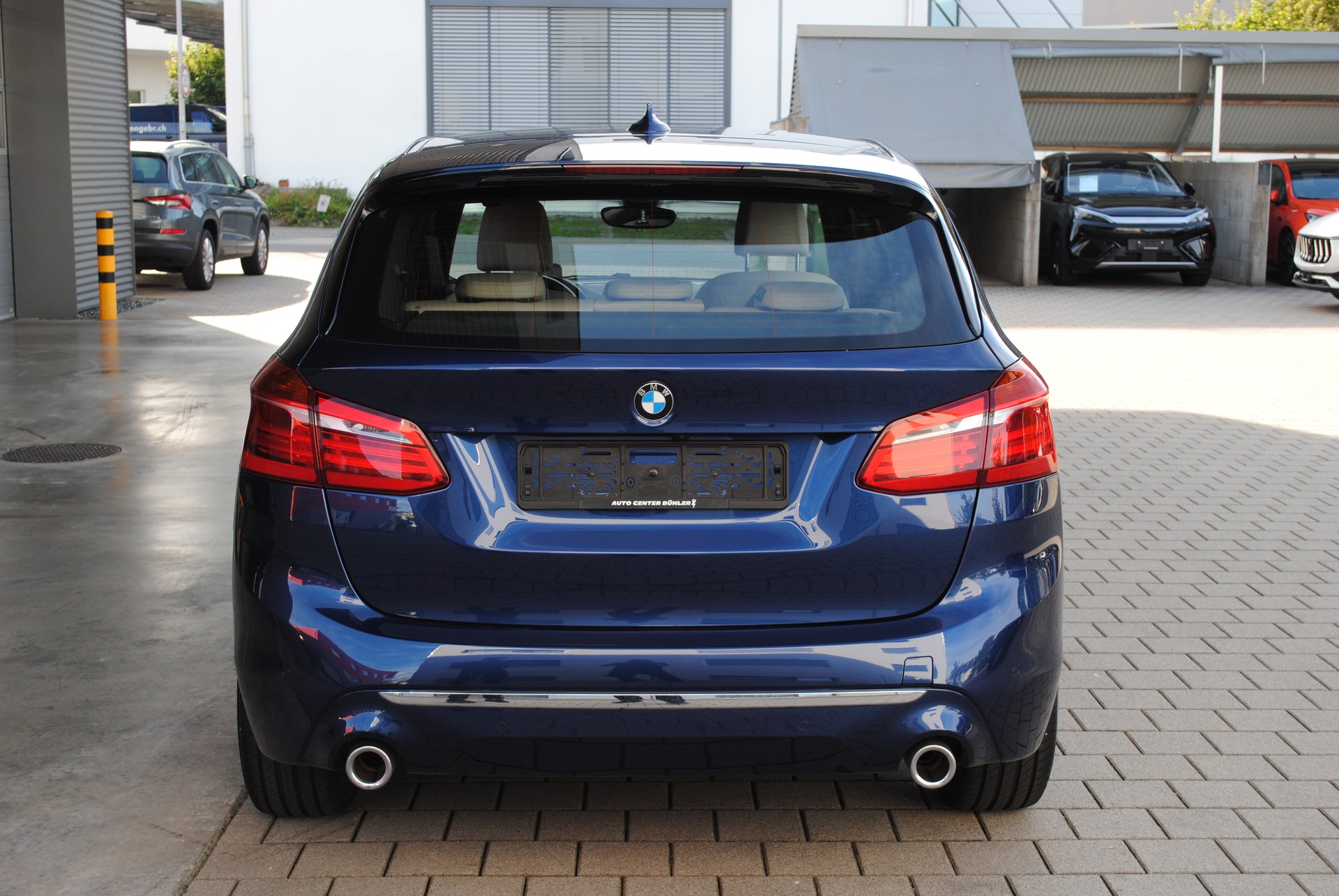 BMW 220i Active Tourer Luxury Line DKG-image-4