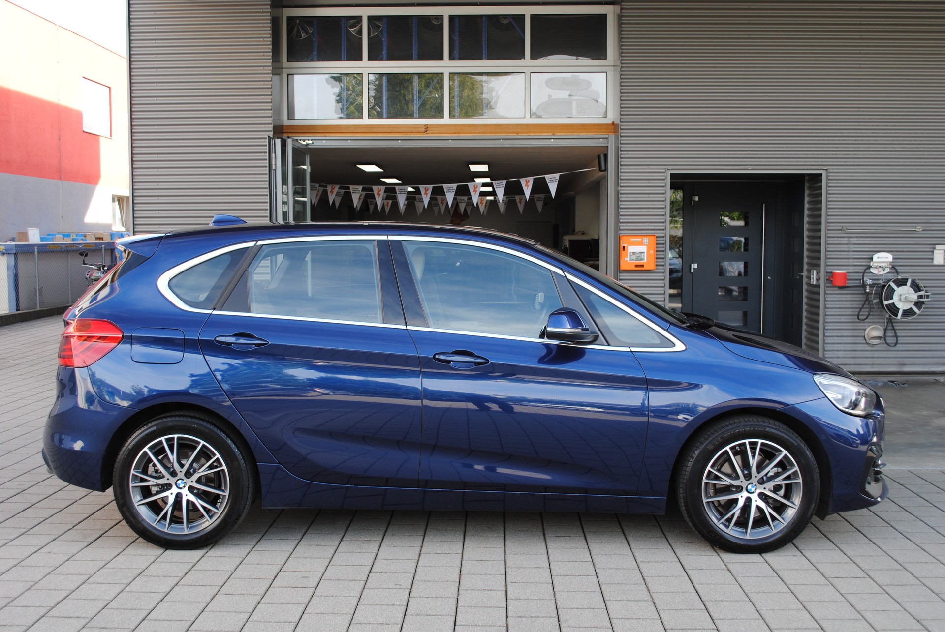 BMW 220i Active Tourer Luxury Line DKG-image-7