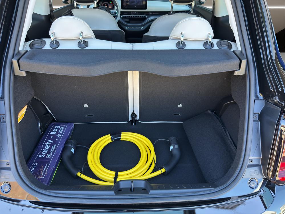 FIAT 500e La Prima-image-14