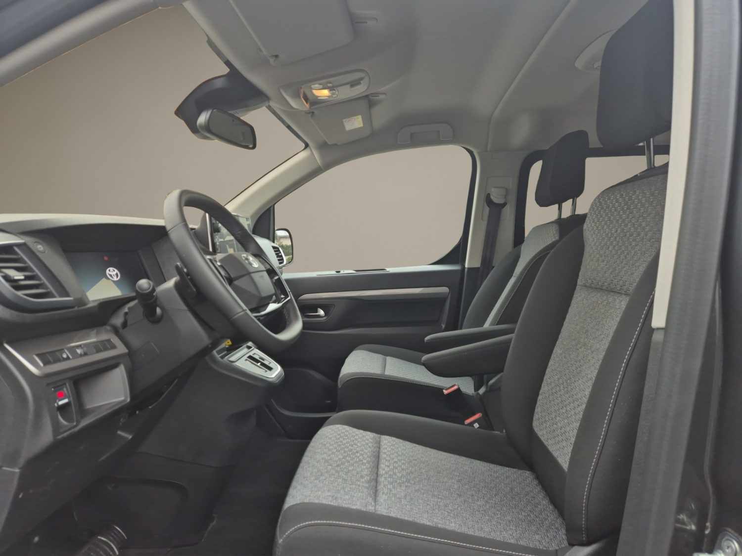 TOYOTA PROACE Verso L2 2.0 D Trend-image-8
