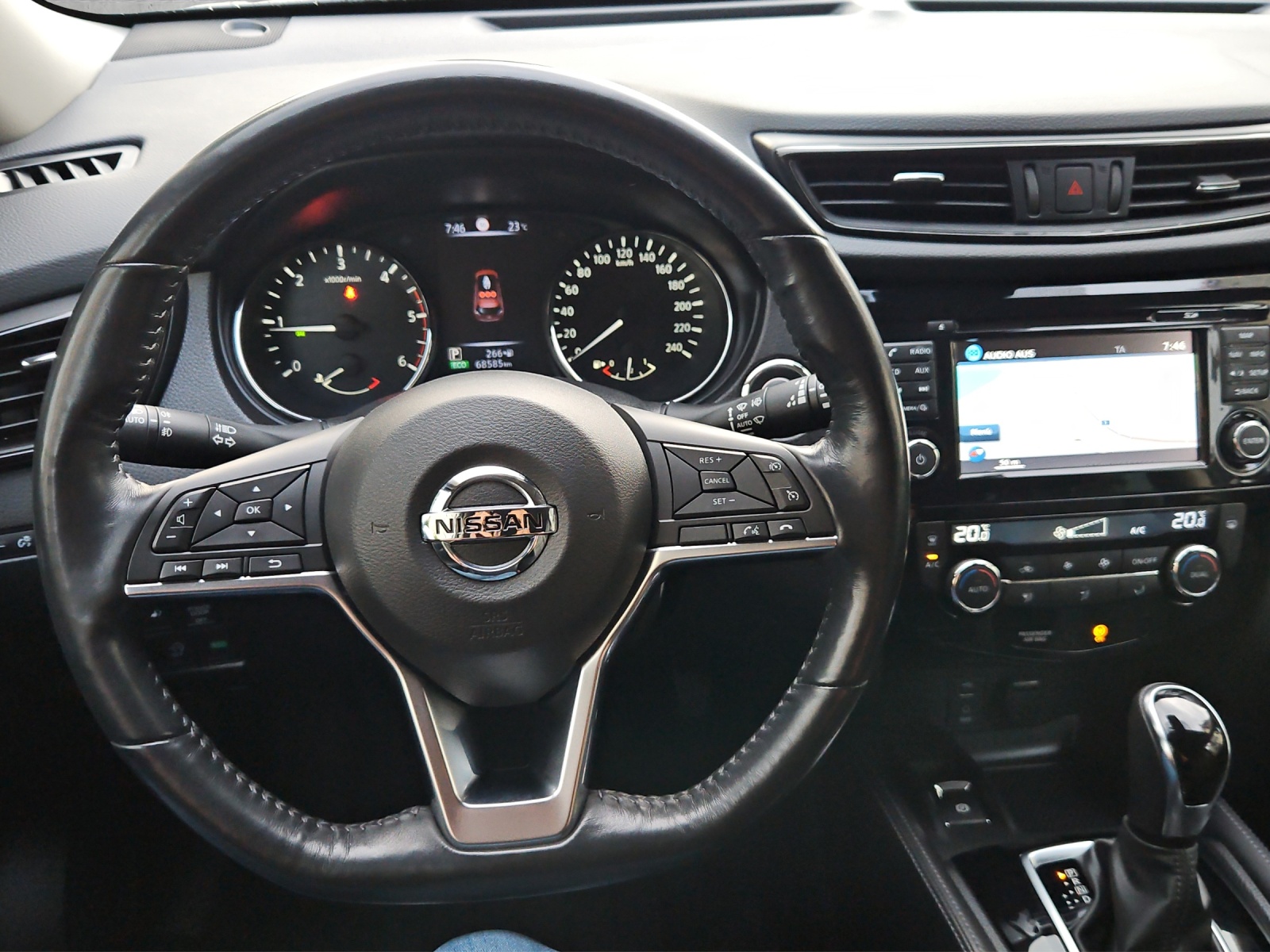 NISSAN X-Trail 2.0 dCi Tekna 4x4-image-9