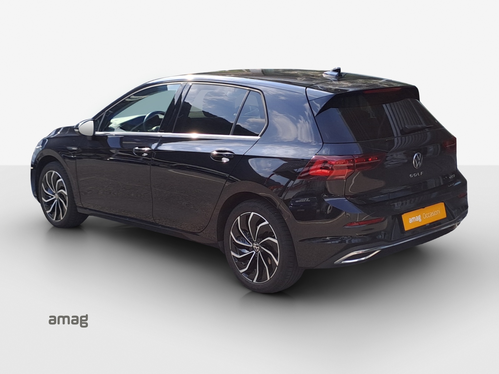 VW Golf 1.5 eTSI mHEV ACT Style DSG-image-2
